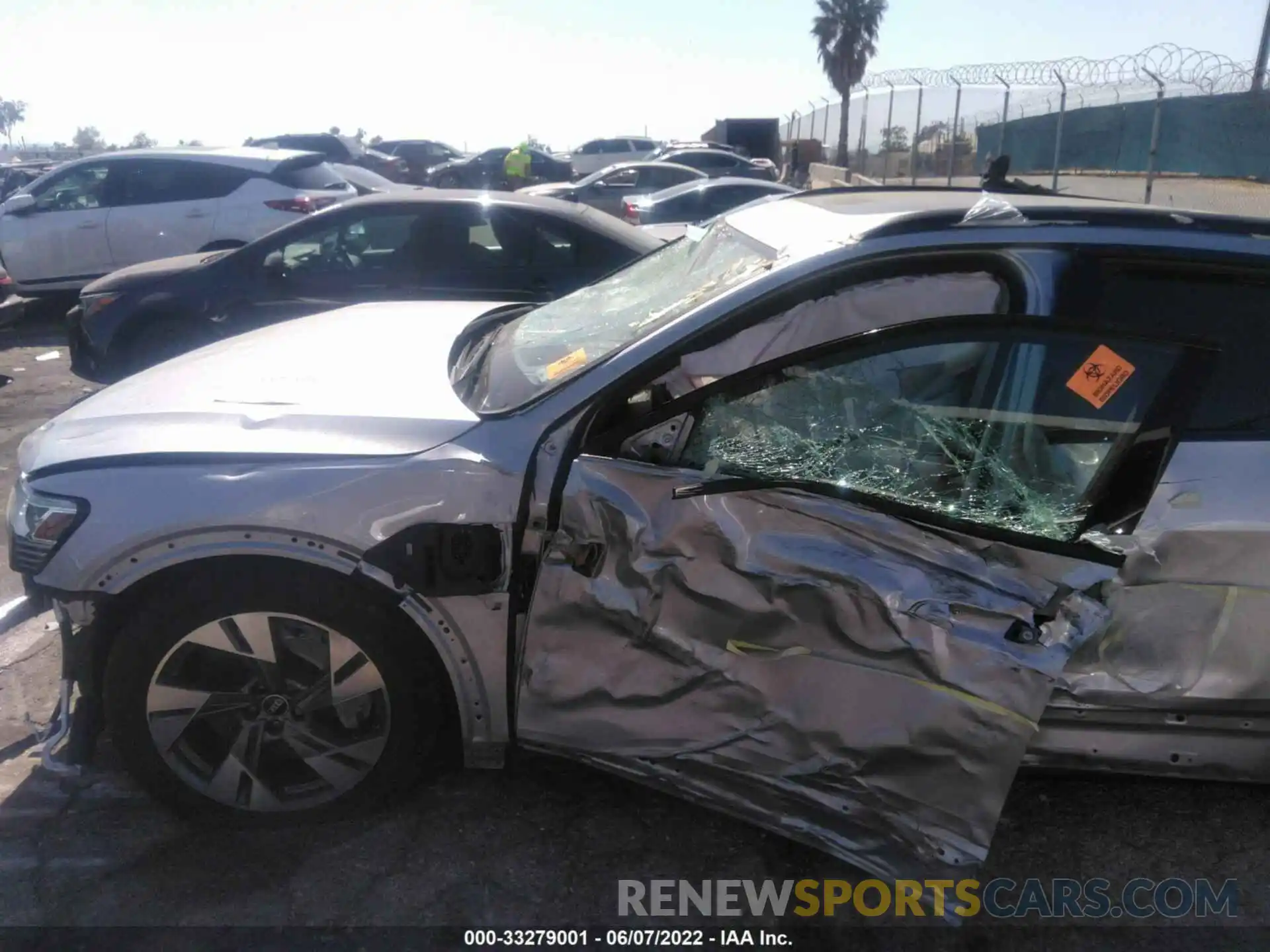 6 Photograph of a damaged car WA1VAAGEXKB021742 AUDI E-TRON 2019