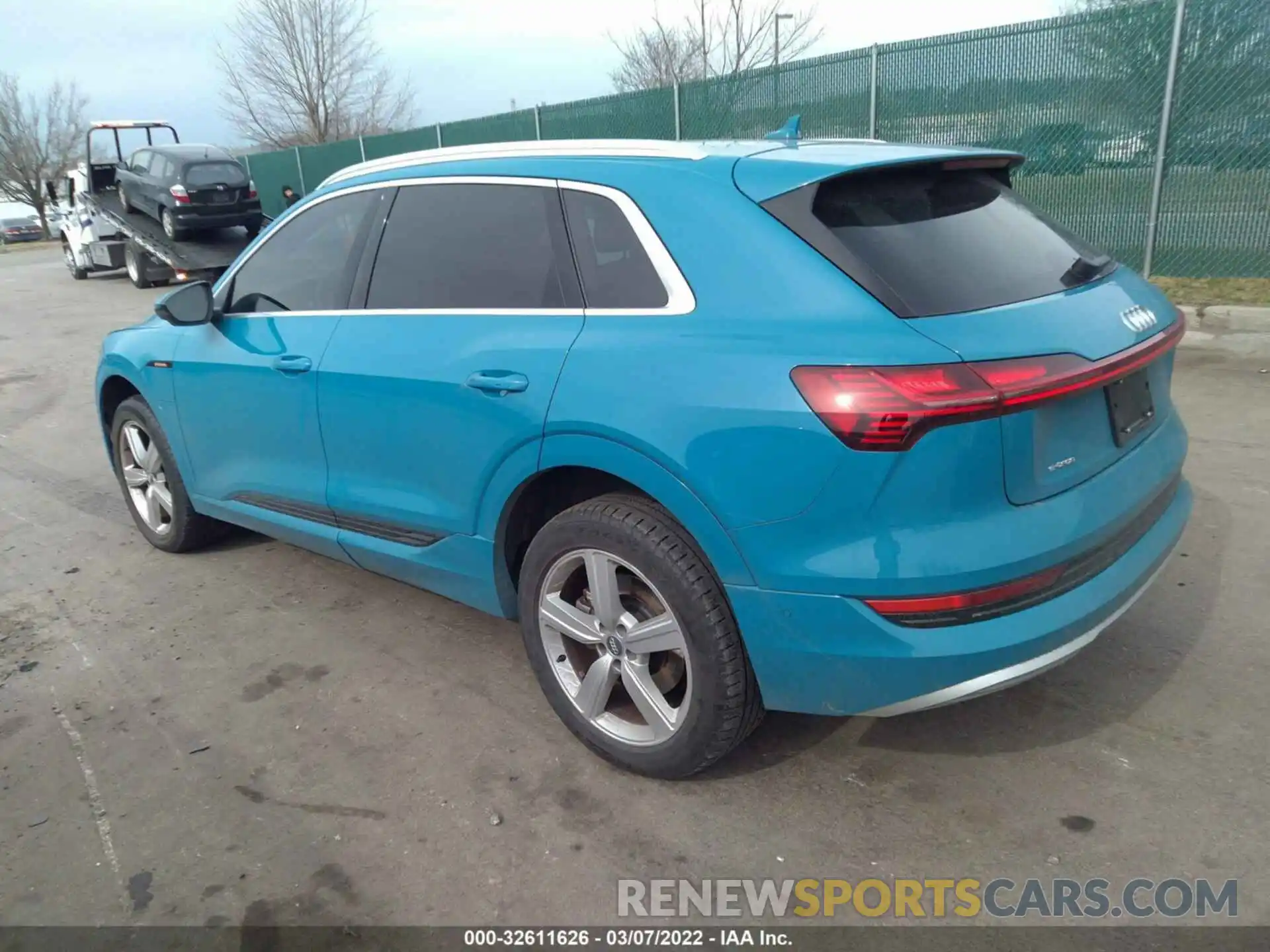 3 Фотография поврежденного автомобиля WA1VABGE0KB013882 AUDI E-TRON 2019