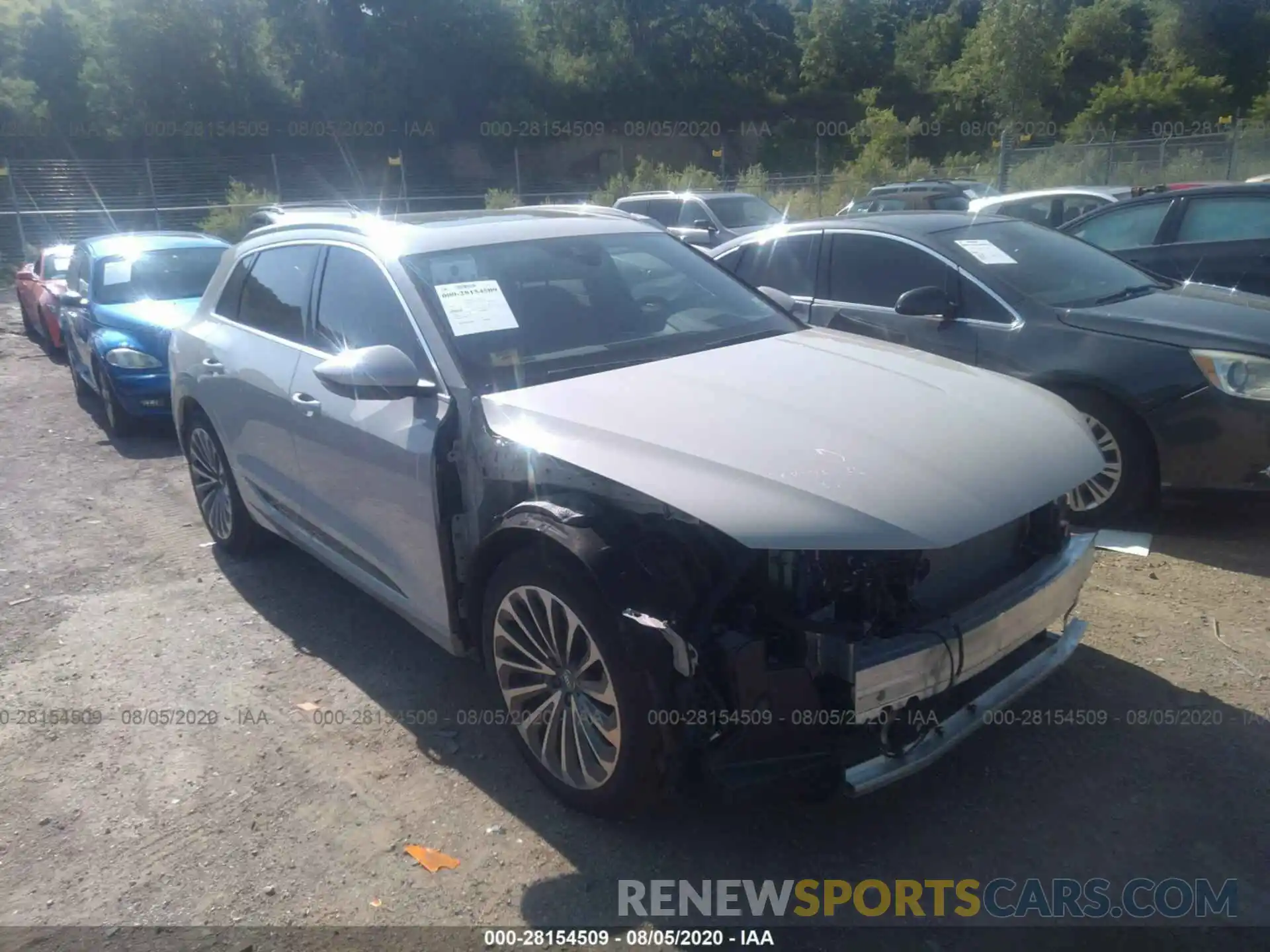 1 Фотография поврежденного автомобиля WA1VABGE1KB013258 AUDI E-TRON 2019