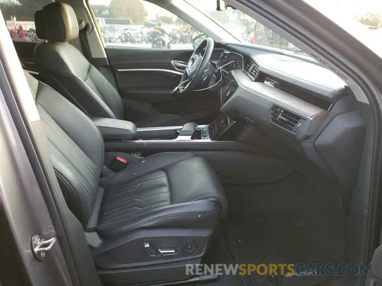 5 Photograph of a damaged car WA1VABGE4KB022620 AUDI E-TRON 2019