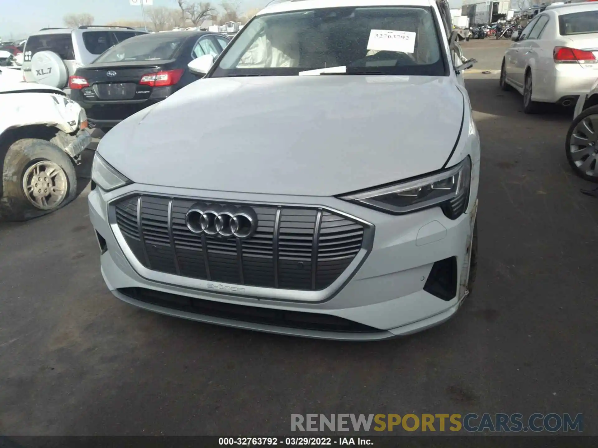 10 Photograph of a damaged car WA1VABGE5KB024246 AUDI E-TRON 2019