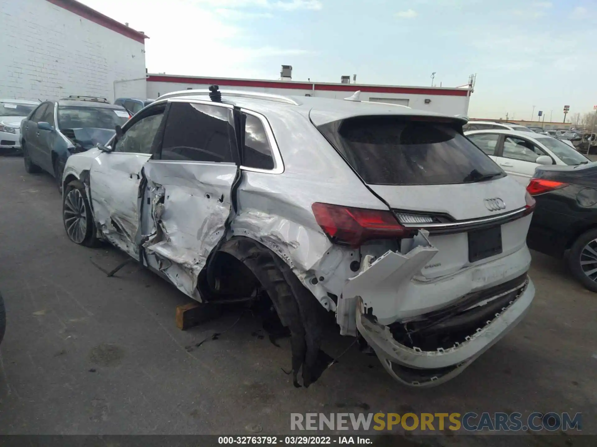 3 Photograph of a damaged car WA1VABGE5KB024246 AUDI E-TRON 2019