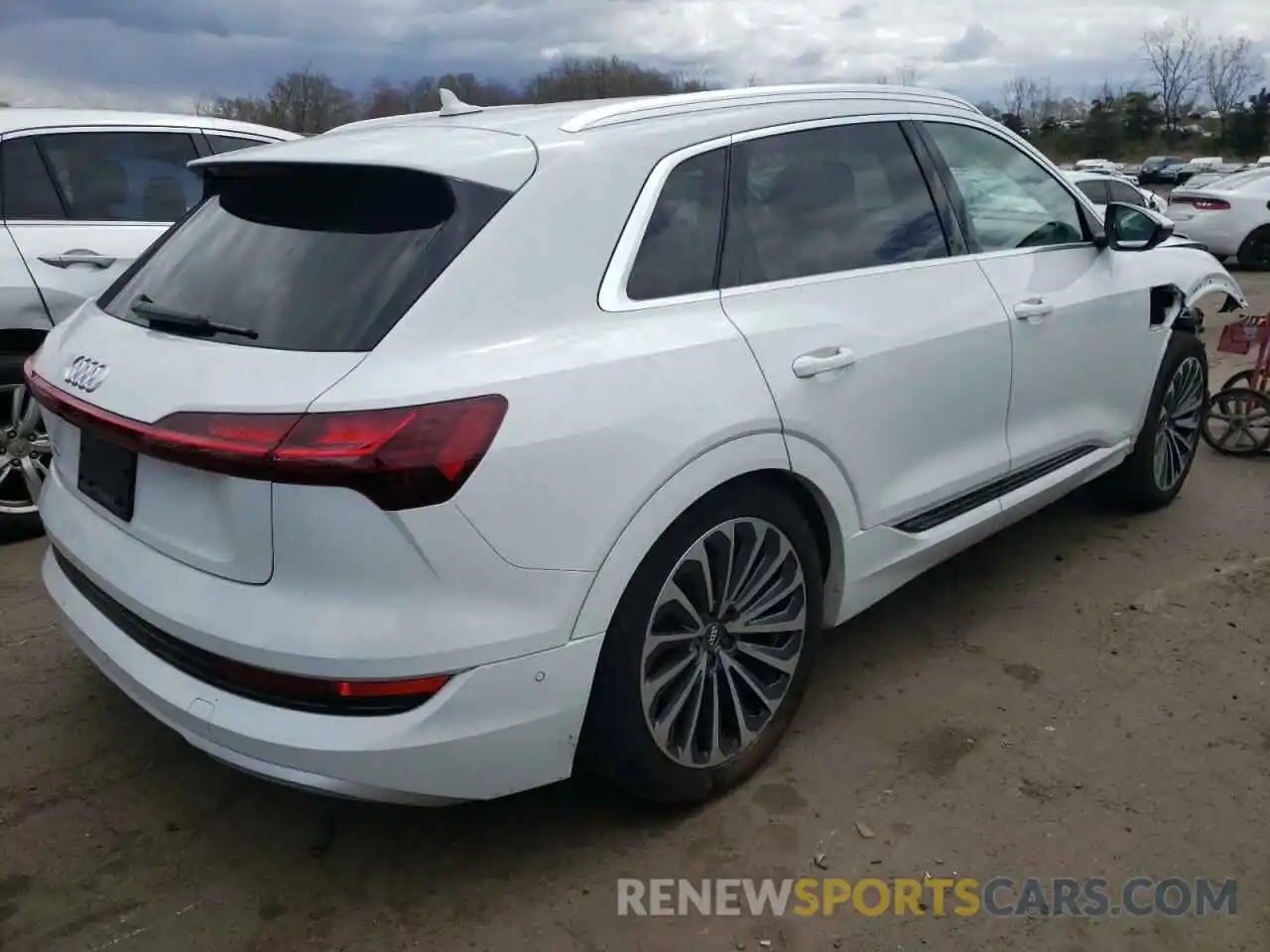 4 Фотография поврежденного автомобиля WA1VABGE6KB009335 AUDI E-TRON 2019