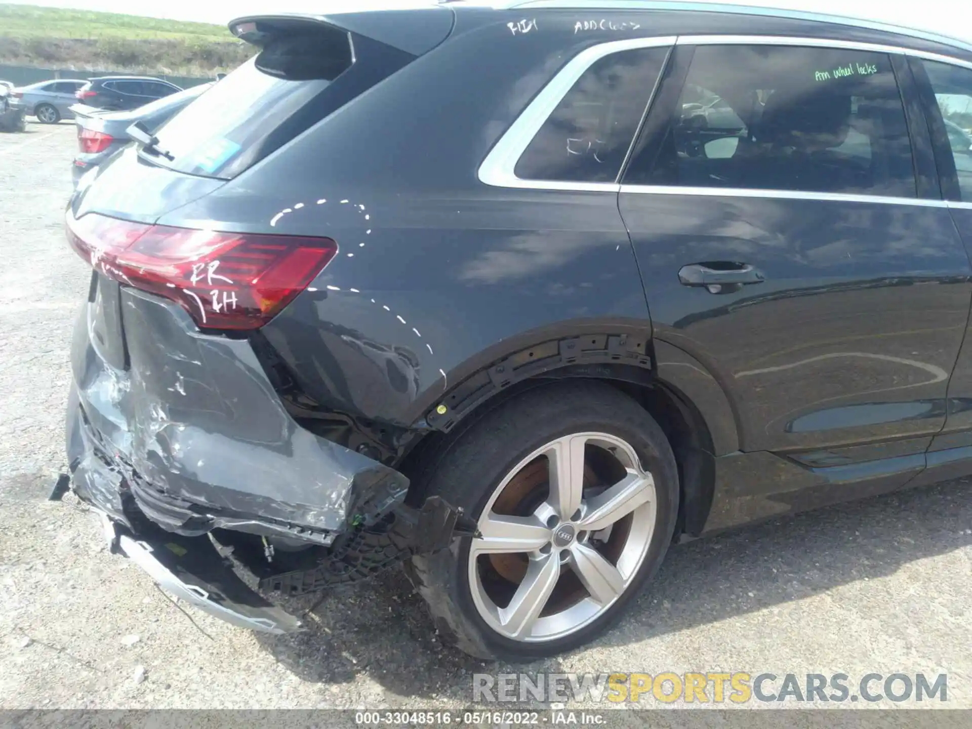 6 Photograph of a damaged car WA1VABGE6KB020934 AUDI E-TRON 2019