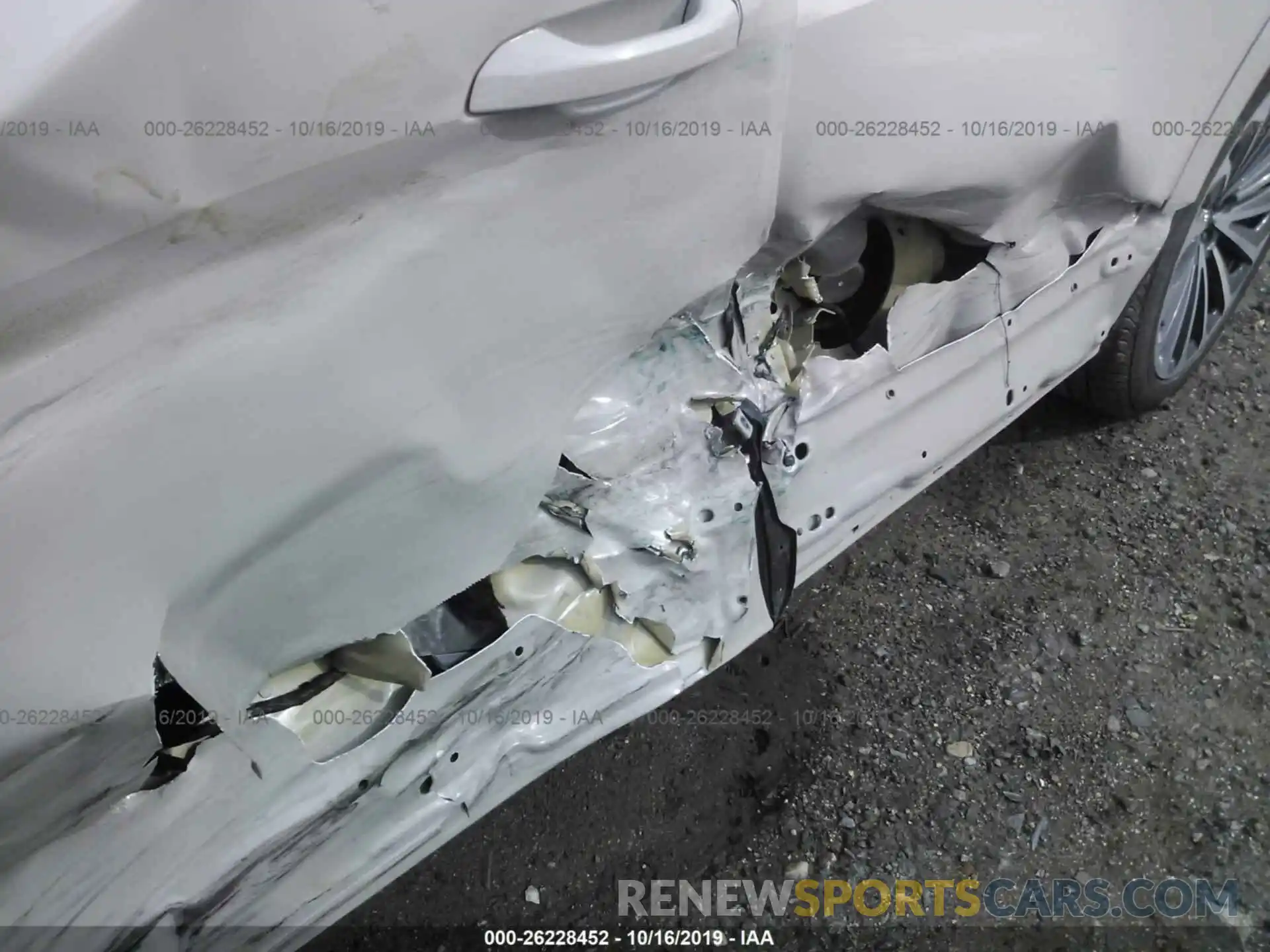 6 Photograph of a damaged car WA1VABGEXKB012139 AUDI E-TRON 2019