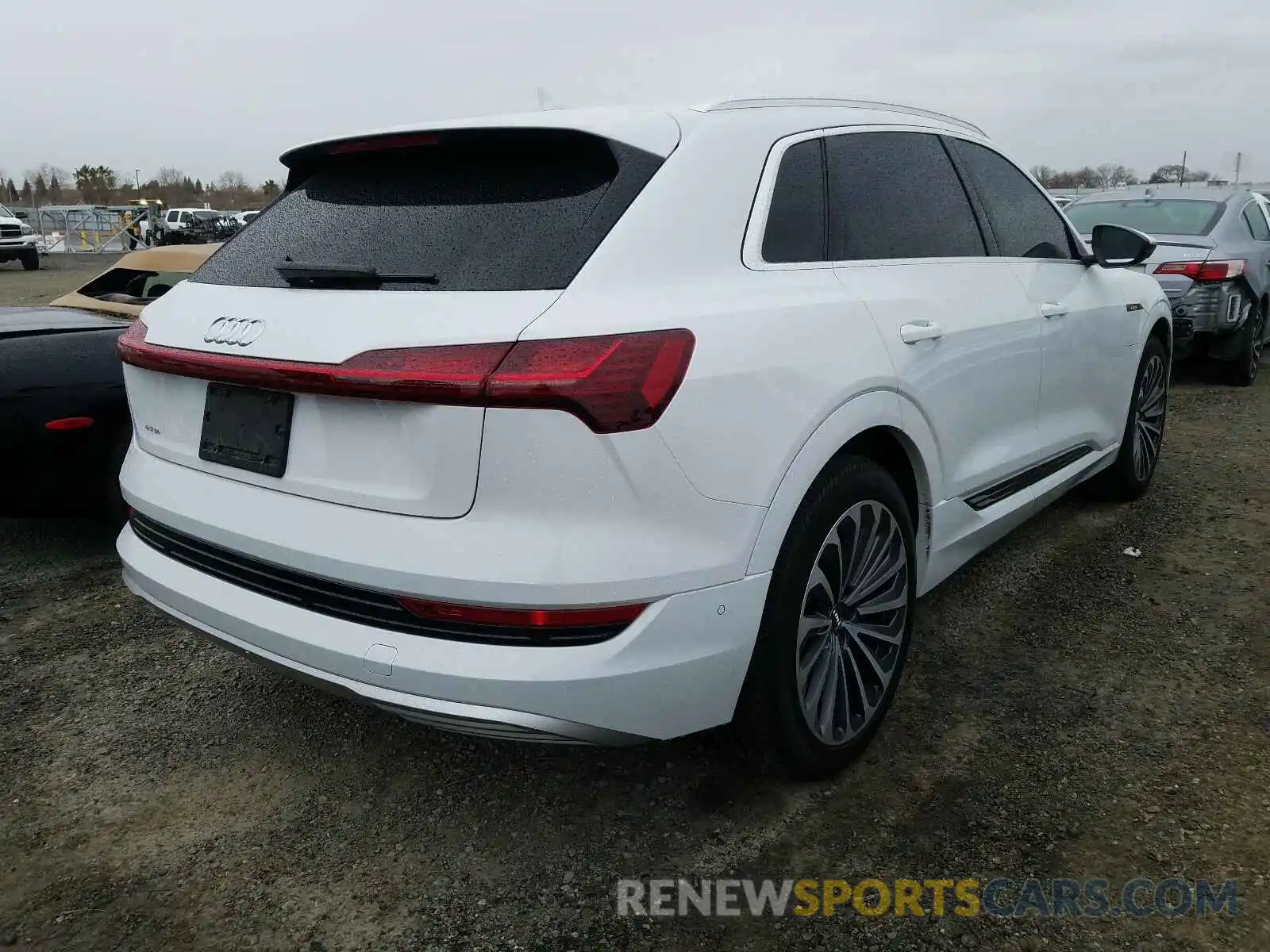 4 Фотография поврежденного автомобиля WA1VABGEXKB018863 AUDI E-TRON 2019