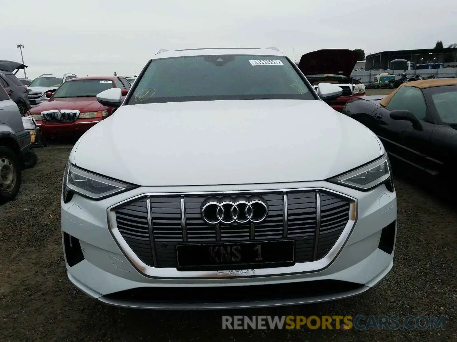 9 Photograph of a damaged car WA1VABGEXKB018863 AUDI E-TRON 2019