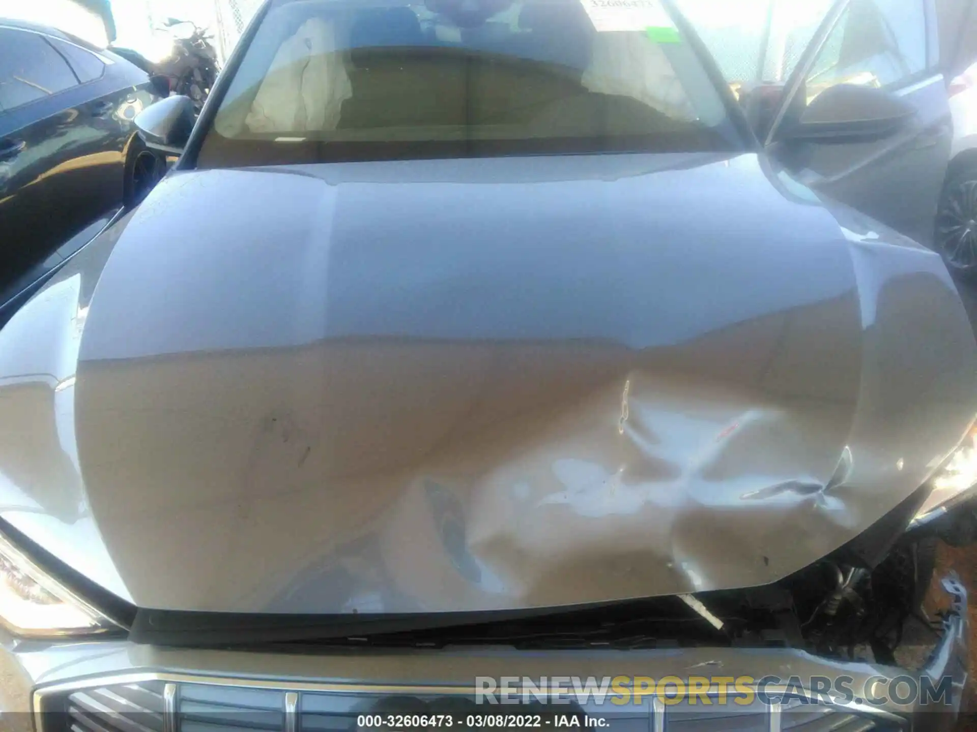 10 Photograph of a damaged car WA1VABGEXKB019222 AUDI E-TRON 2019