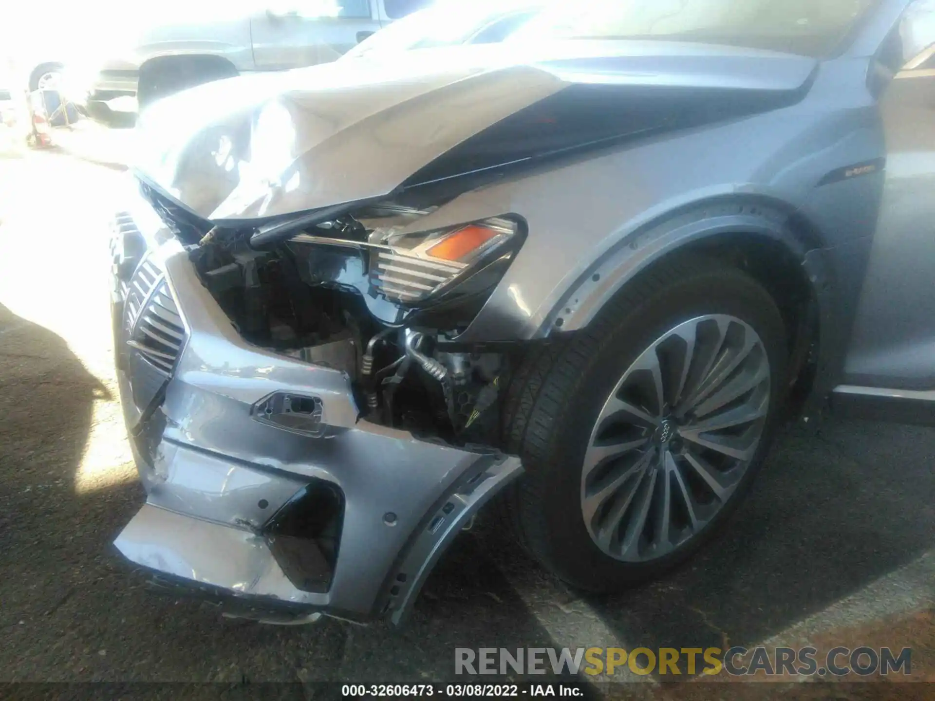 6 Photograph of a damaged car WA1VABGEXKB019222 AUDI E-TRON 2019