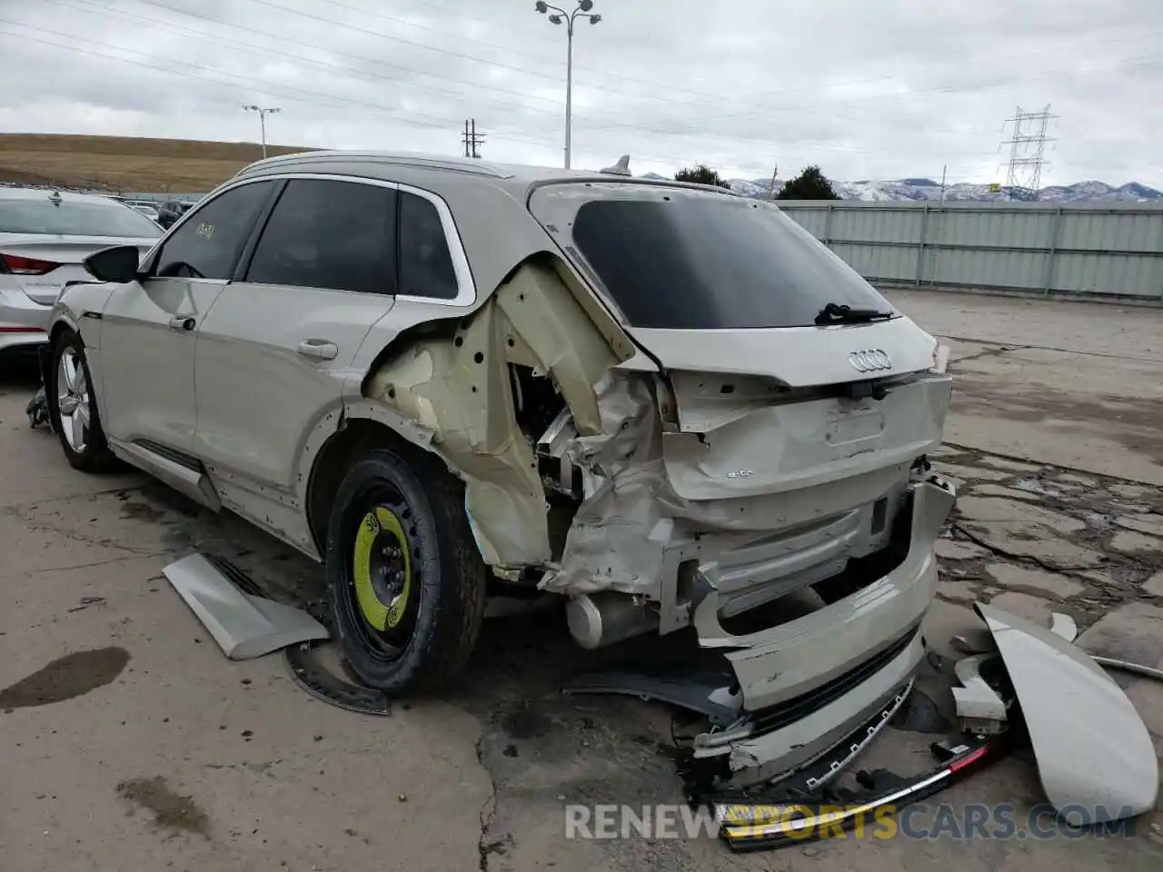 3 Photograph of a damaged car WA1VABGEXKB021360 AUDI E-TRON 2019