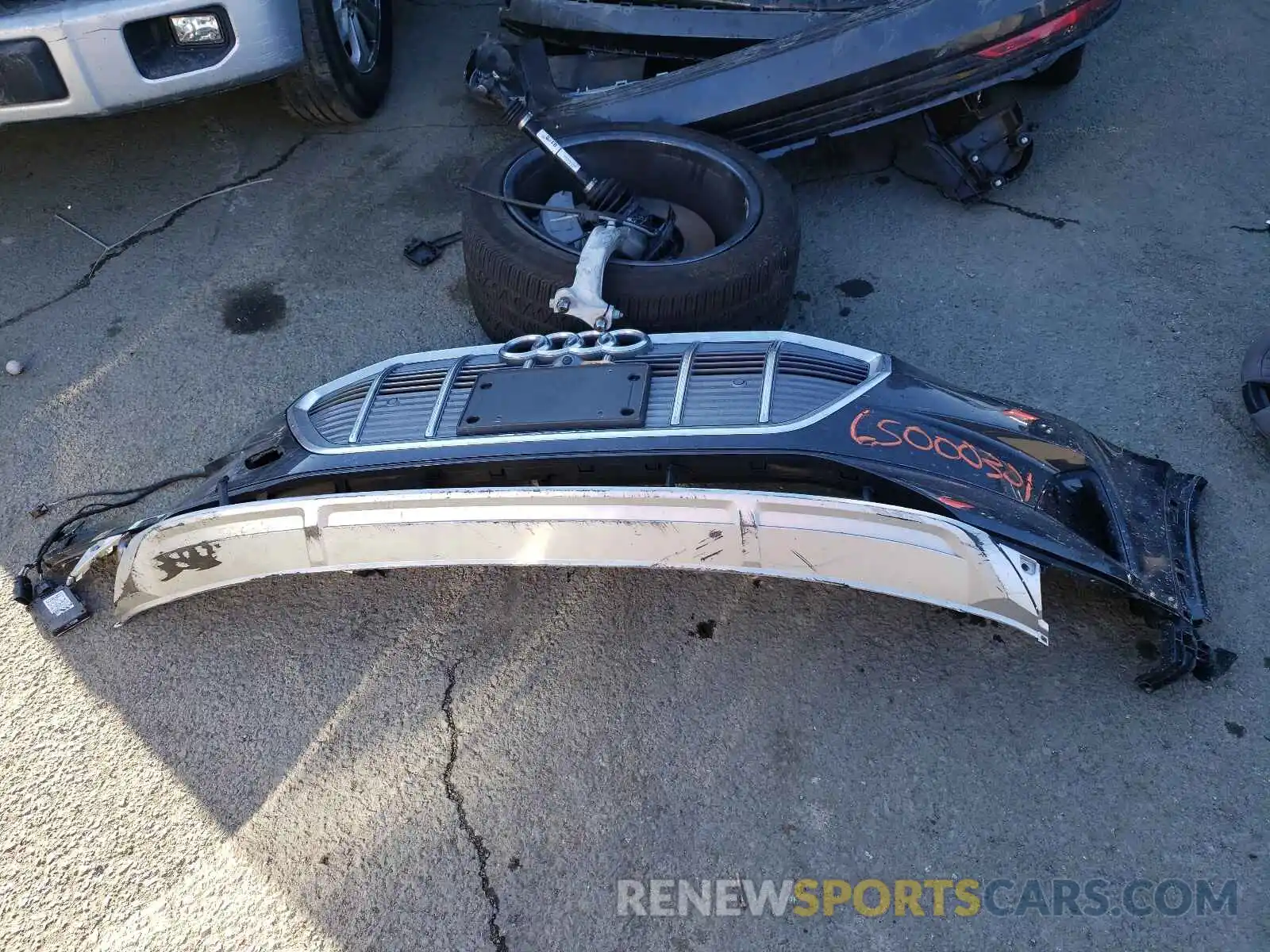 9 Photograph of a damaged car WA1VABGEXKB024744 AUDI E-TRON 2019