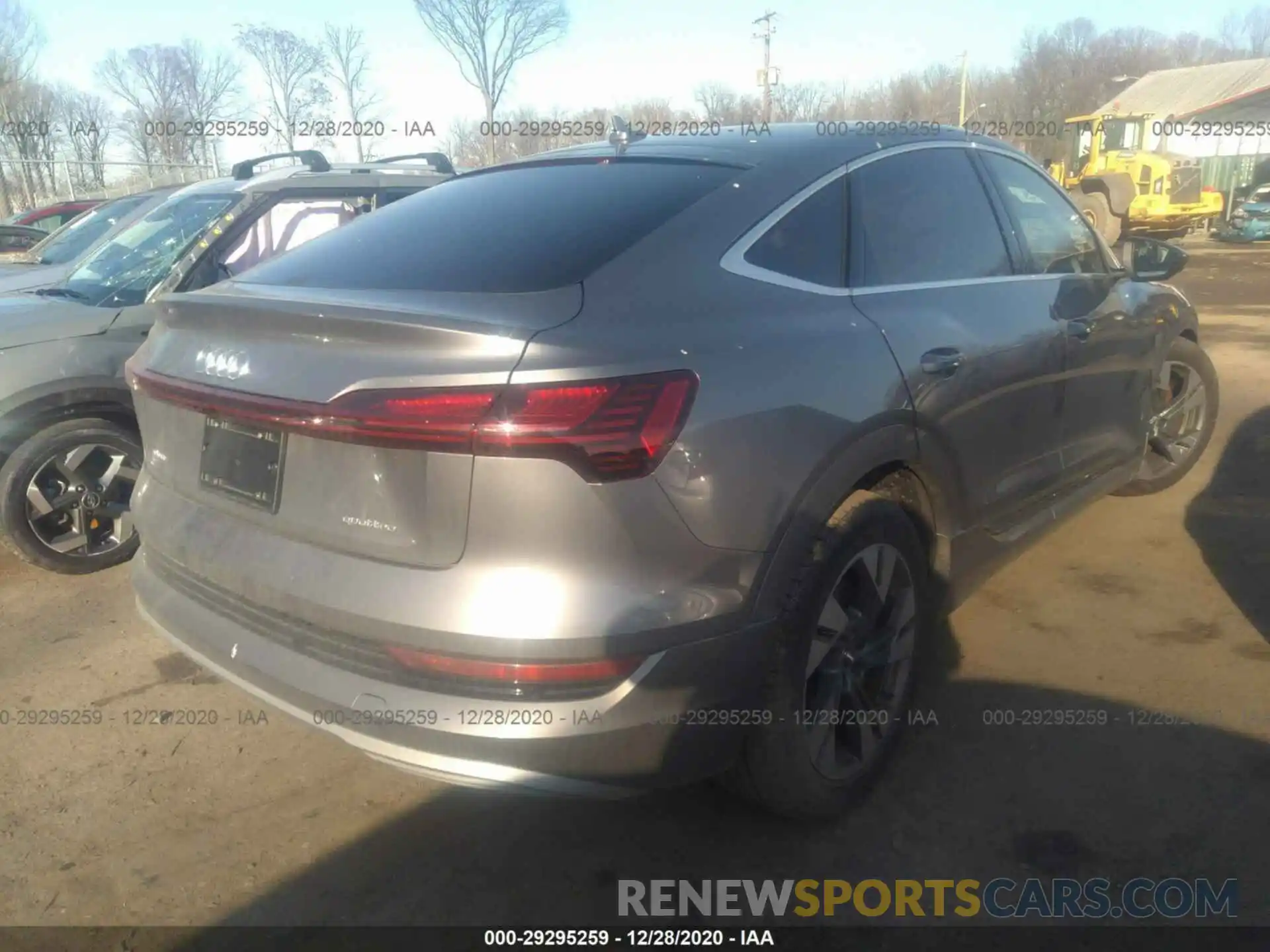 4 Photograph of a damaged car WA12ABGE3LB032740 AUDI E-TRON 2020