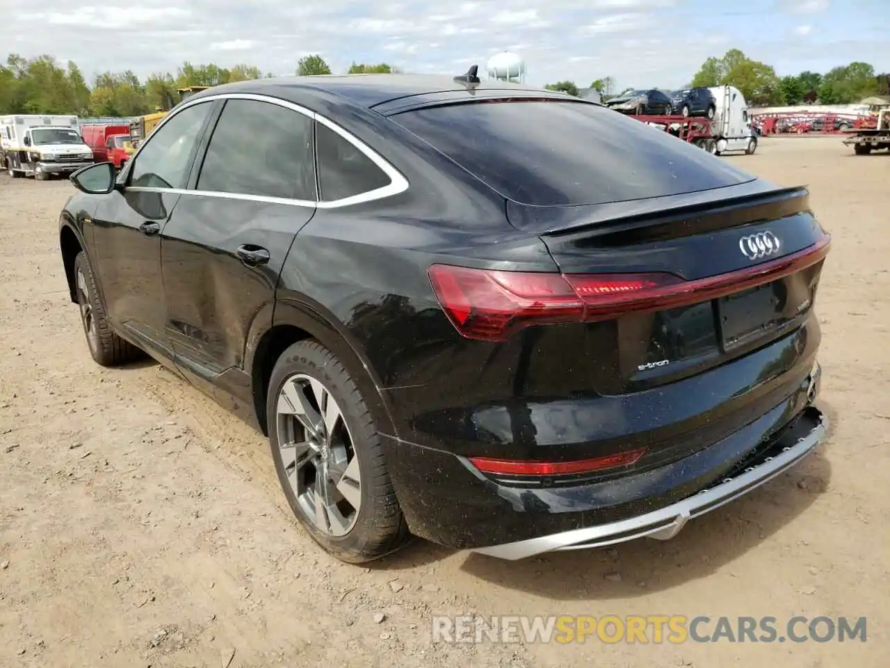 3 Photograph of a damaged car WA11AAGE1MB001980 AUDI E-TRON 2021