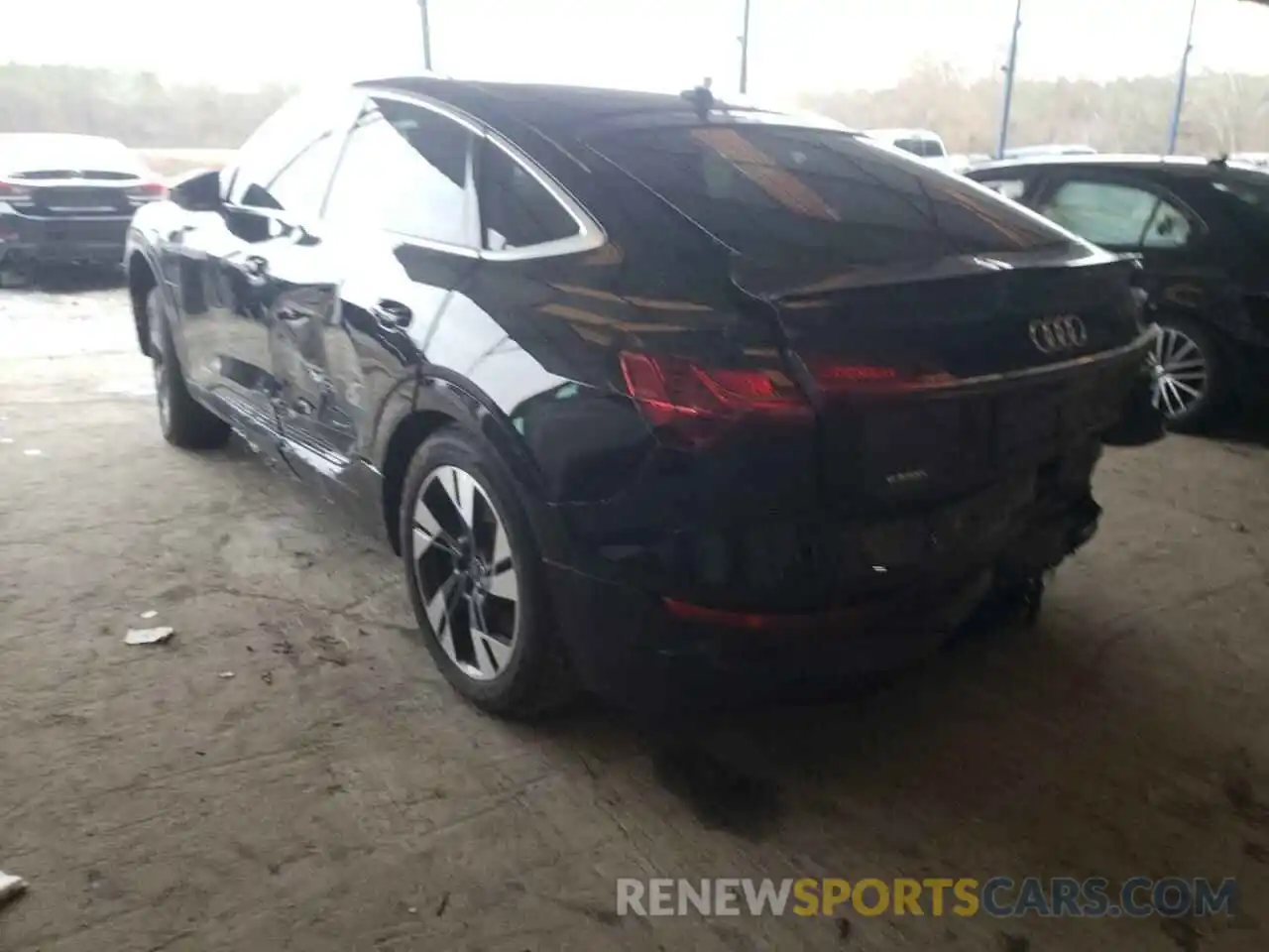 3 Photograph of a damaged car WA11AAGE6MB024820 AUDI E-TRON 2021