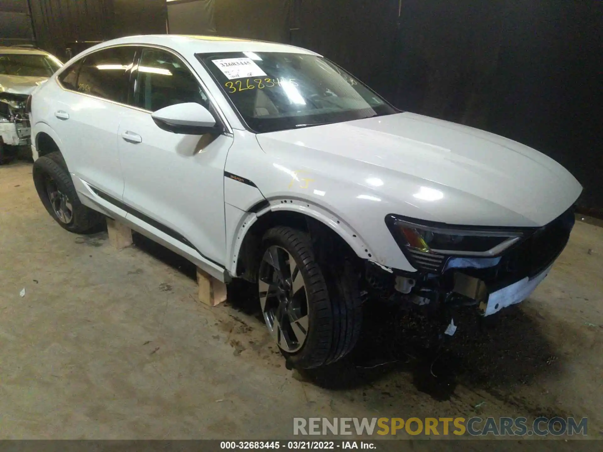 1 Photograph of a damaged car WA12AAGE9MB023276 AUDI E-TRON 2021