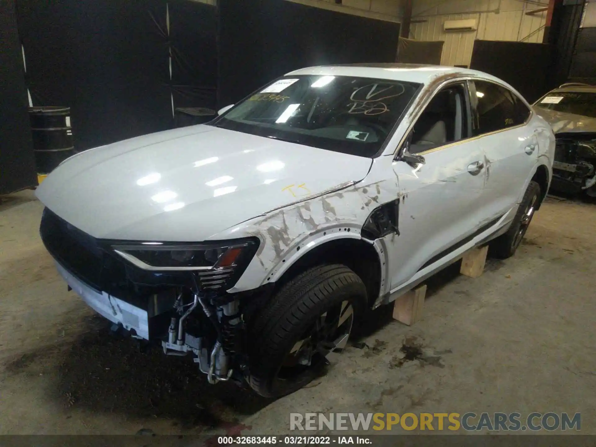 2 Photograph of a damaged car WA12AAGE9MB023276 AUDI E-TRON 2021