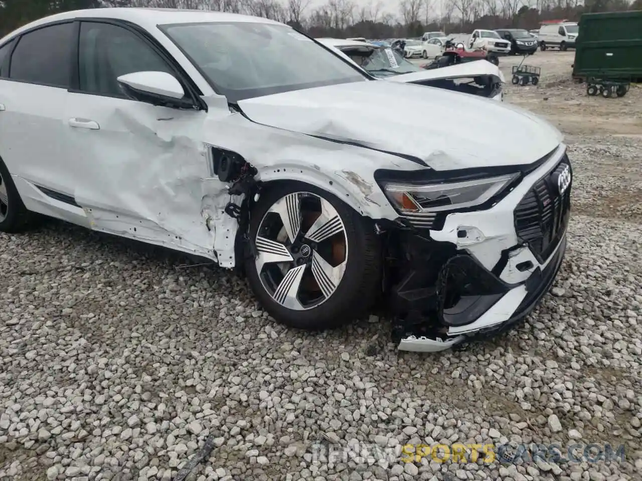 9 Photograph of a damaged car WA13AAGE1MB007898 AUDI E-TRON 2021