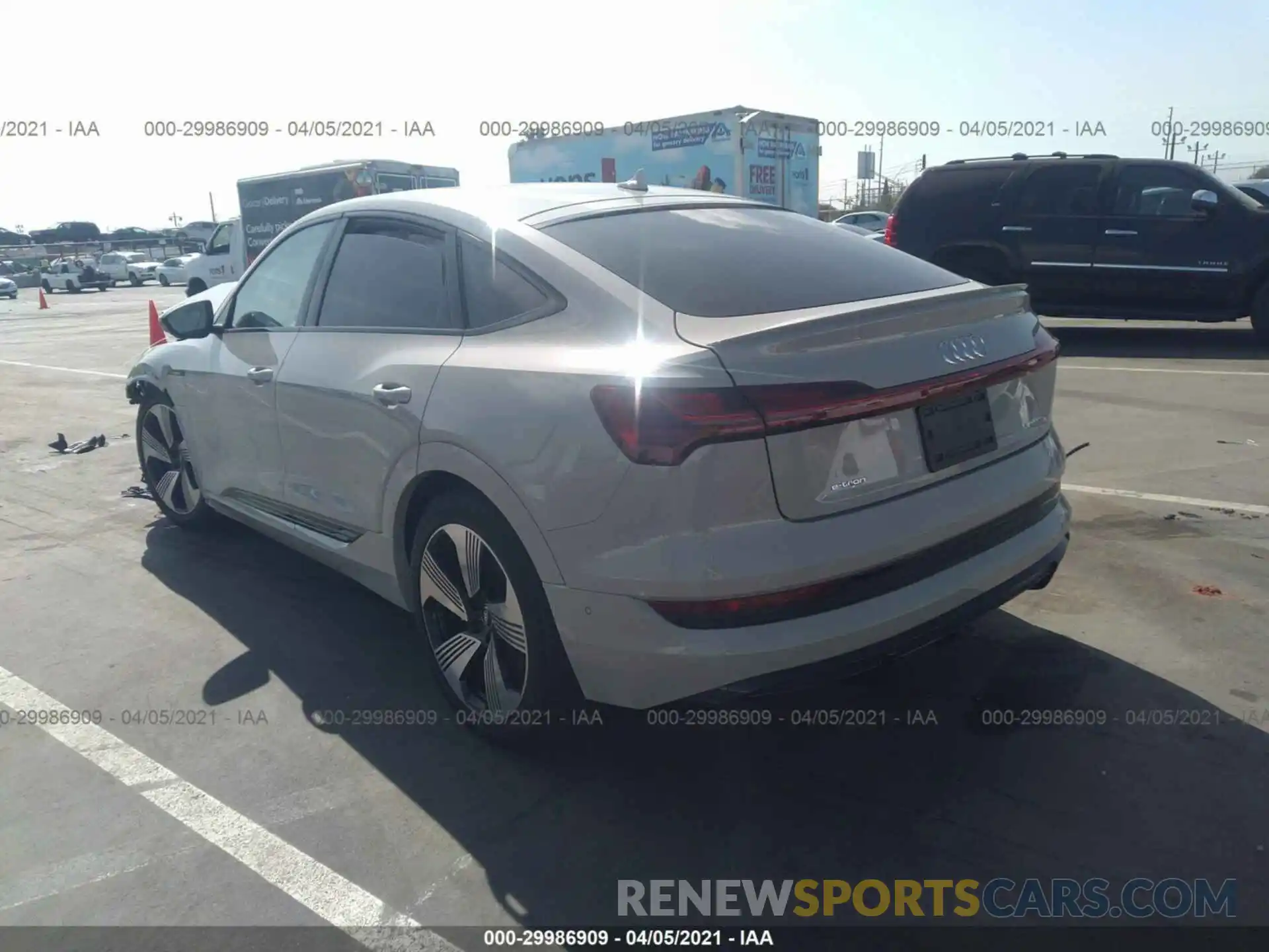 3 Photograph of a damaged car WA13ABGE6MB002475 AUDI E-TRON 2021