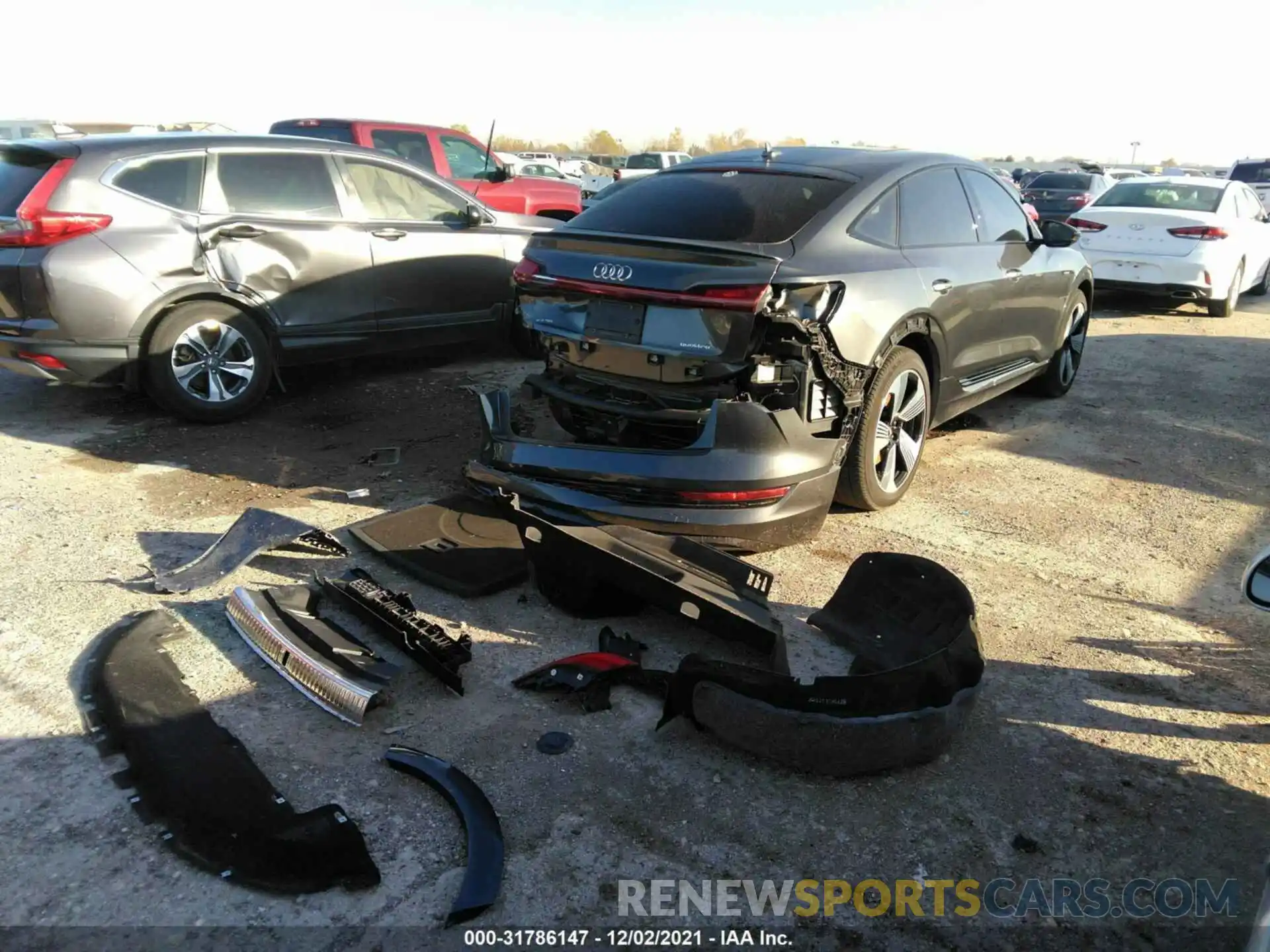 4 Photograph of a damaged car WA13ABGEXMB004536 AUDI E-TRON 2021