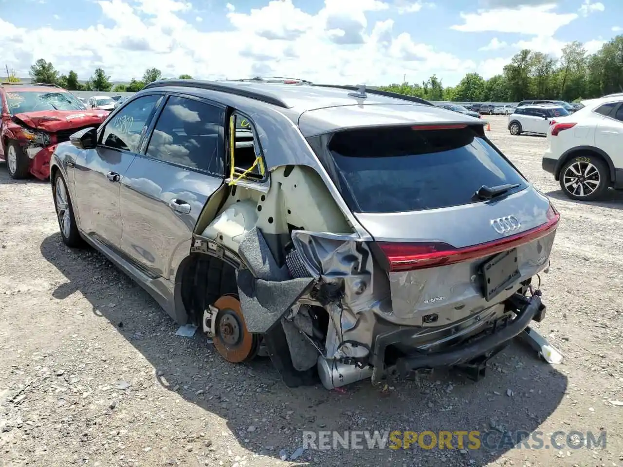 3 Photograph of a damaged car WA1VABGE0MB005056 AUDI E-TRON 2021