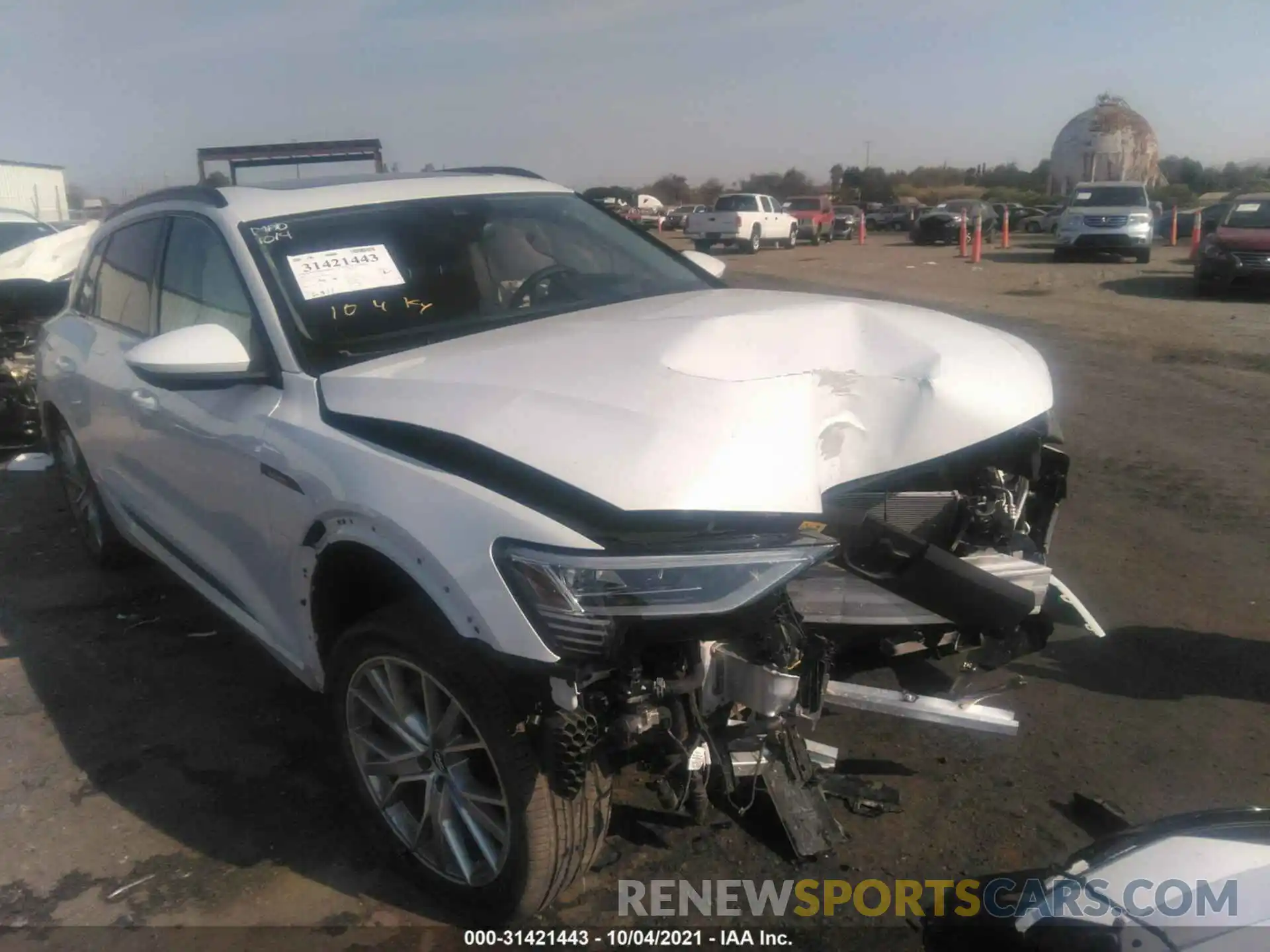 1 Photograph of a damaged car WA1VABGE8MB000526 AUDI E-TRON 2021