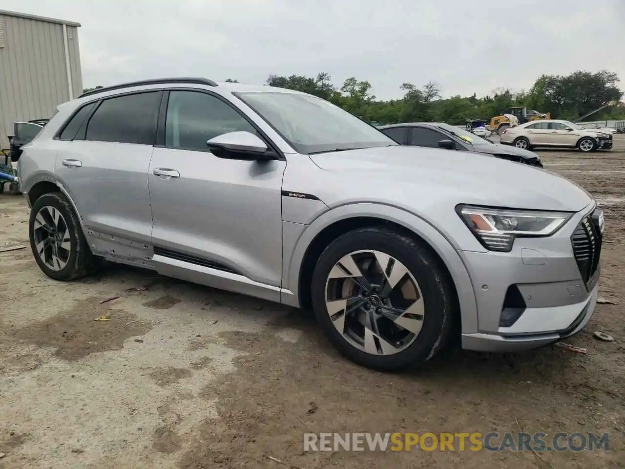 4 Photograph of a damaged car WA1AAAGE3NB006891 AUDI E-TRON 2022