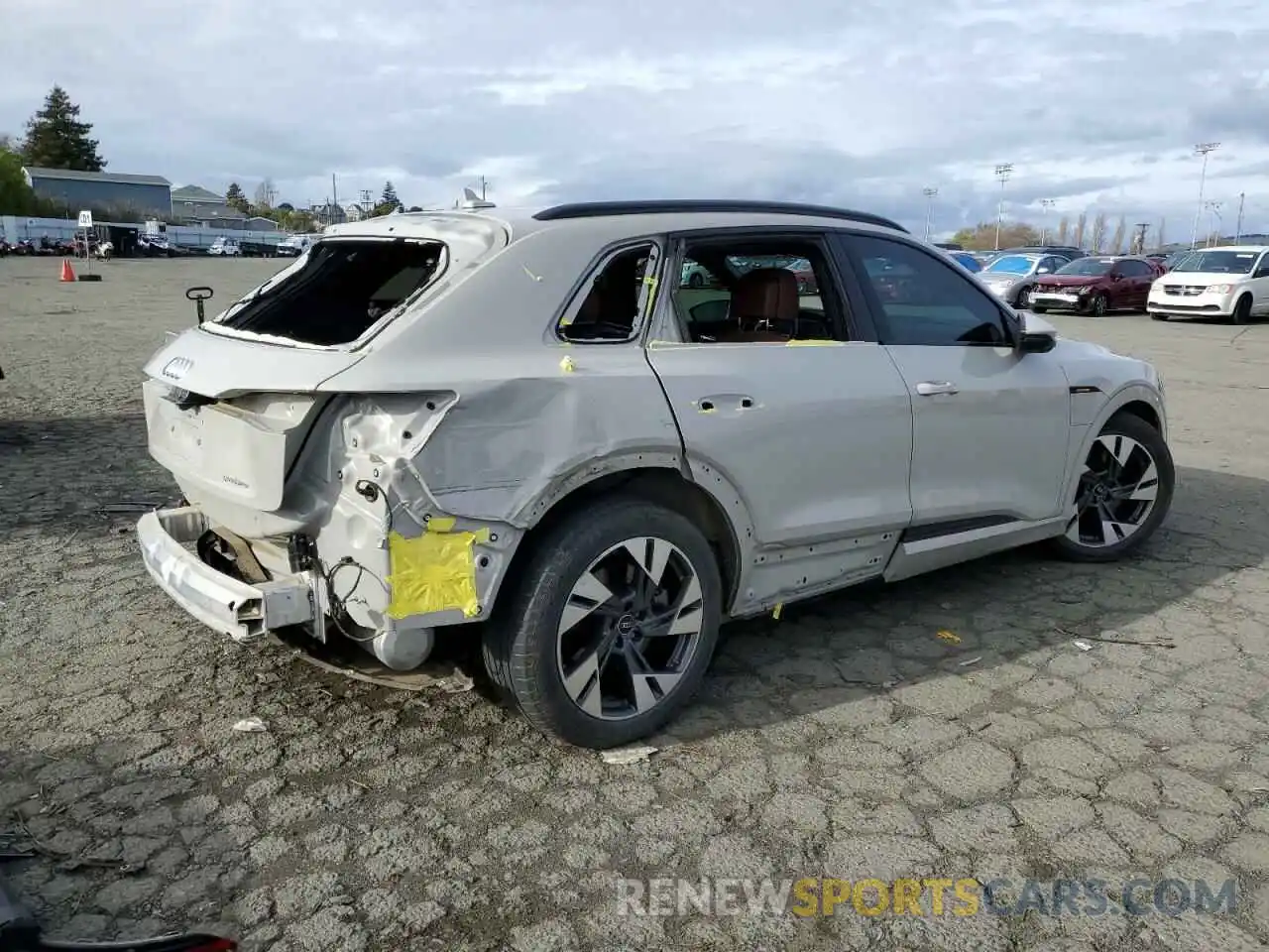 3 Photograph of a damaged car WA1AAAGE3NB014327 AUDI E-TRON 2022