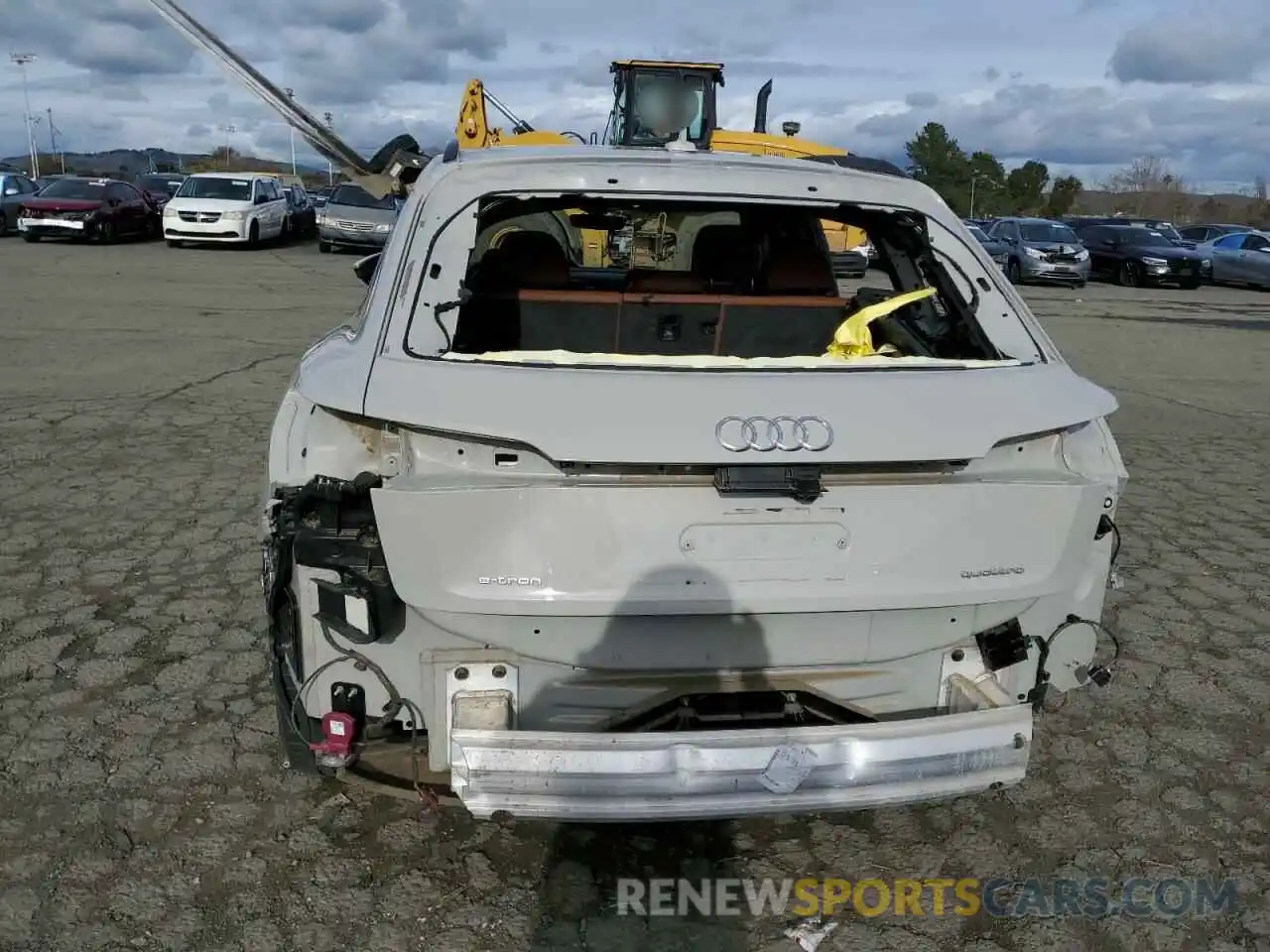 6 Photograph of a damaged car WA1AAAGE3NB014327 AUDI E-TRON 2022