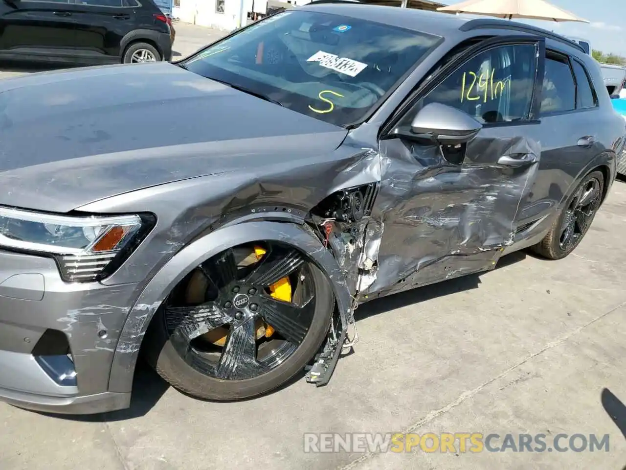 9 Photograph of a damaged car WA1LAAGE3NB033016 AUDI E-TRON 2022