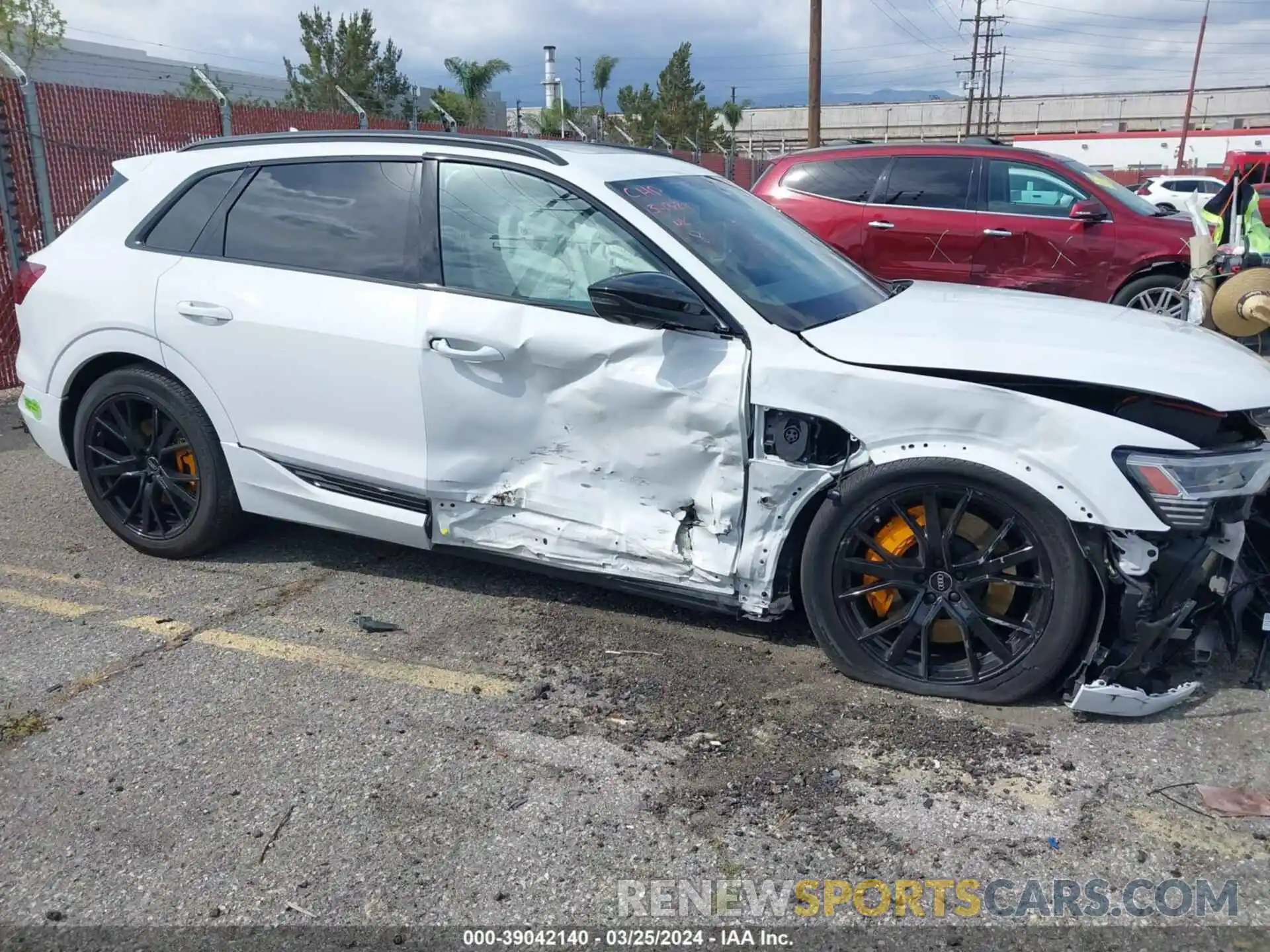 13 Photograph of a damaged car WA1VABGE3NB039669 AUDI E-TRON 2022