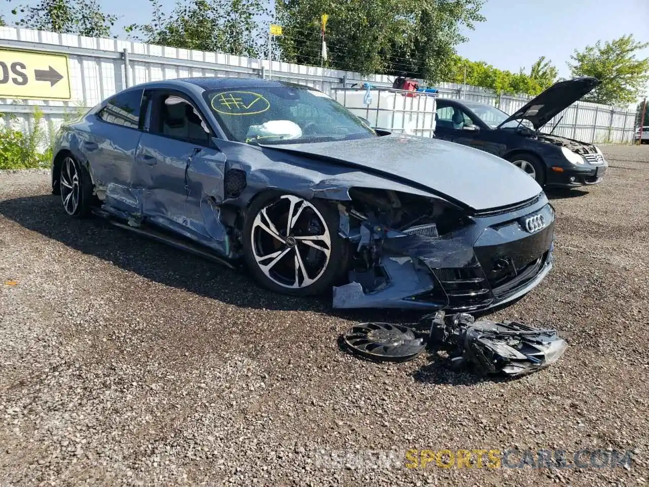 9 Photograph of a damaged car WAUCJBFW7N7007315 AUDI E-TRON GT 2022