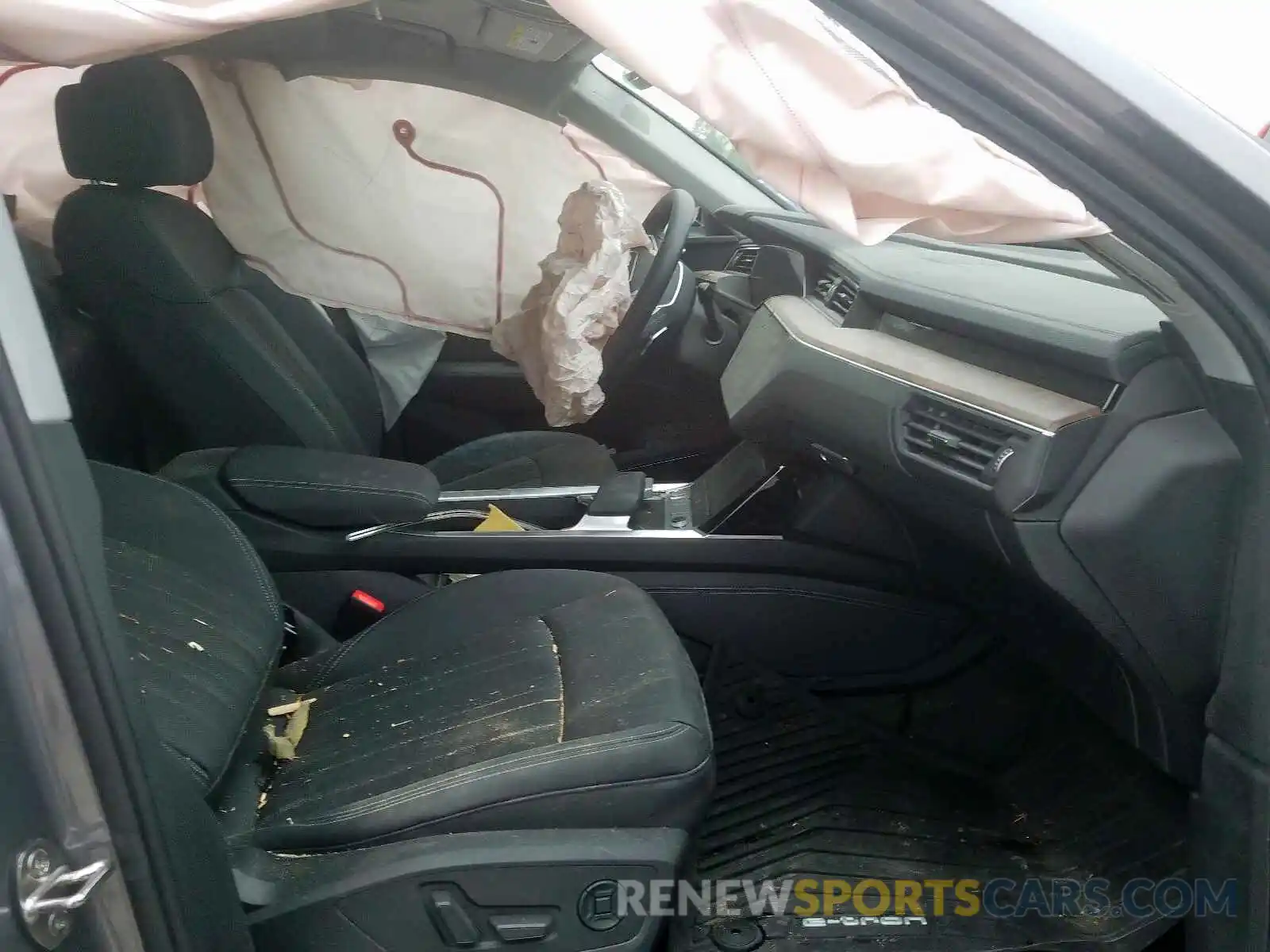 5 Photograph of a damaged car WA1LAAGE9KB022050 AUDI E-TRON PRE 2019