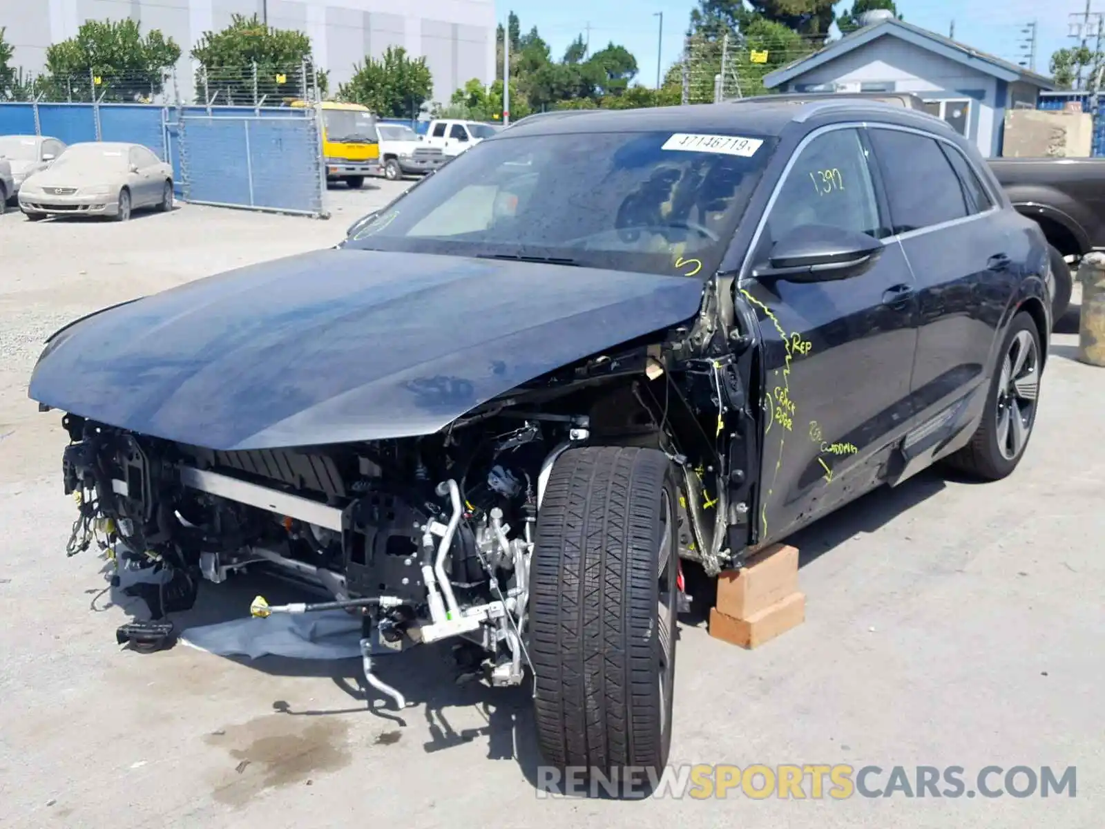 2 Фотография поврежденного автомобиля WA1VAAGE4KB006072 AUDI E-TRON PRE 2019