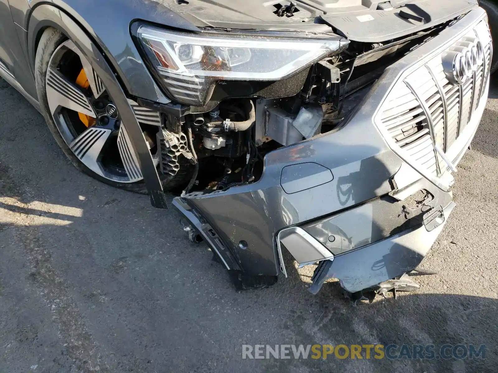 9 Photograph of a damaged car WA1VAAGE7KB008379 AUDI E-TRON PRE 2019