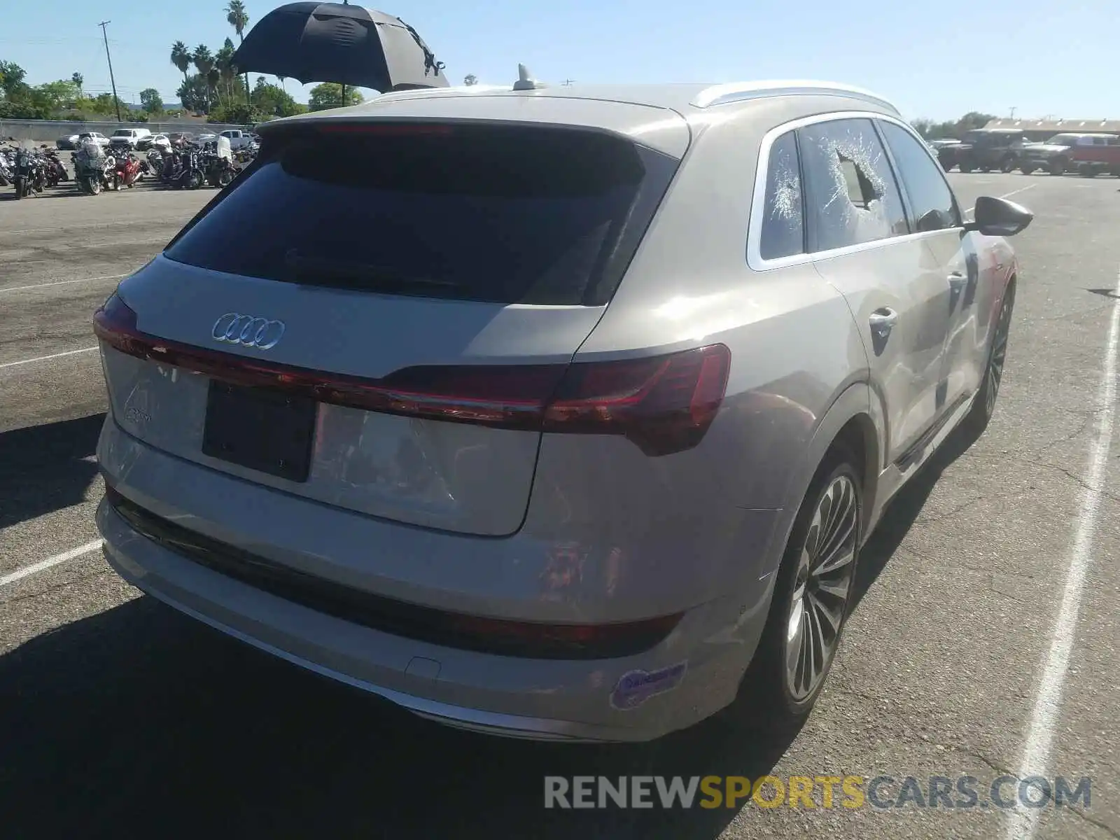 4 Photograph of a damaged car WA1VABGE1KB010974 AUDI E-TRON PRE 2019