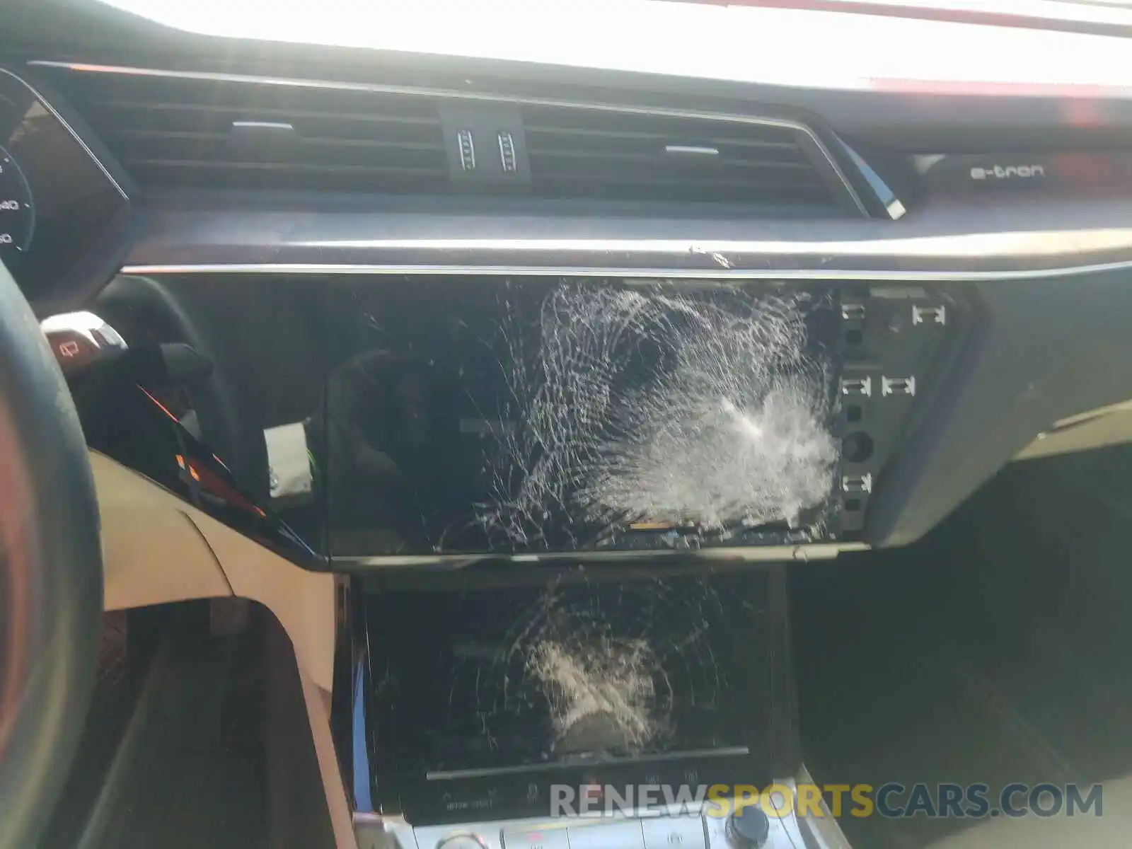 9 Photograph of a damaged car WA1VABGE1KB010974 AUDI E-TRON PRE 2019