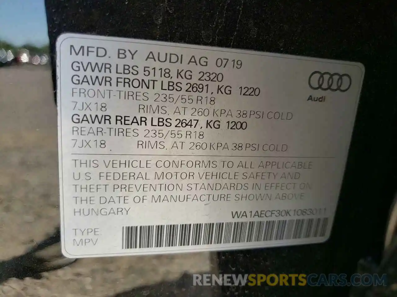 10 Photograph of a damaged car WA1AECF30K1083011 AUDI Q3 2019