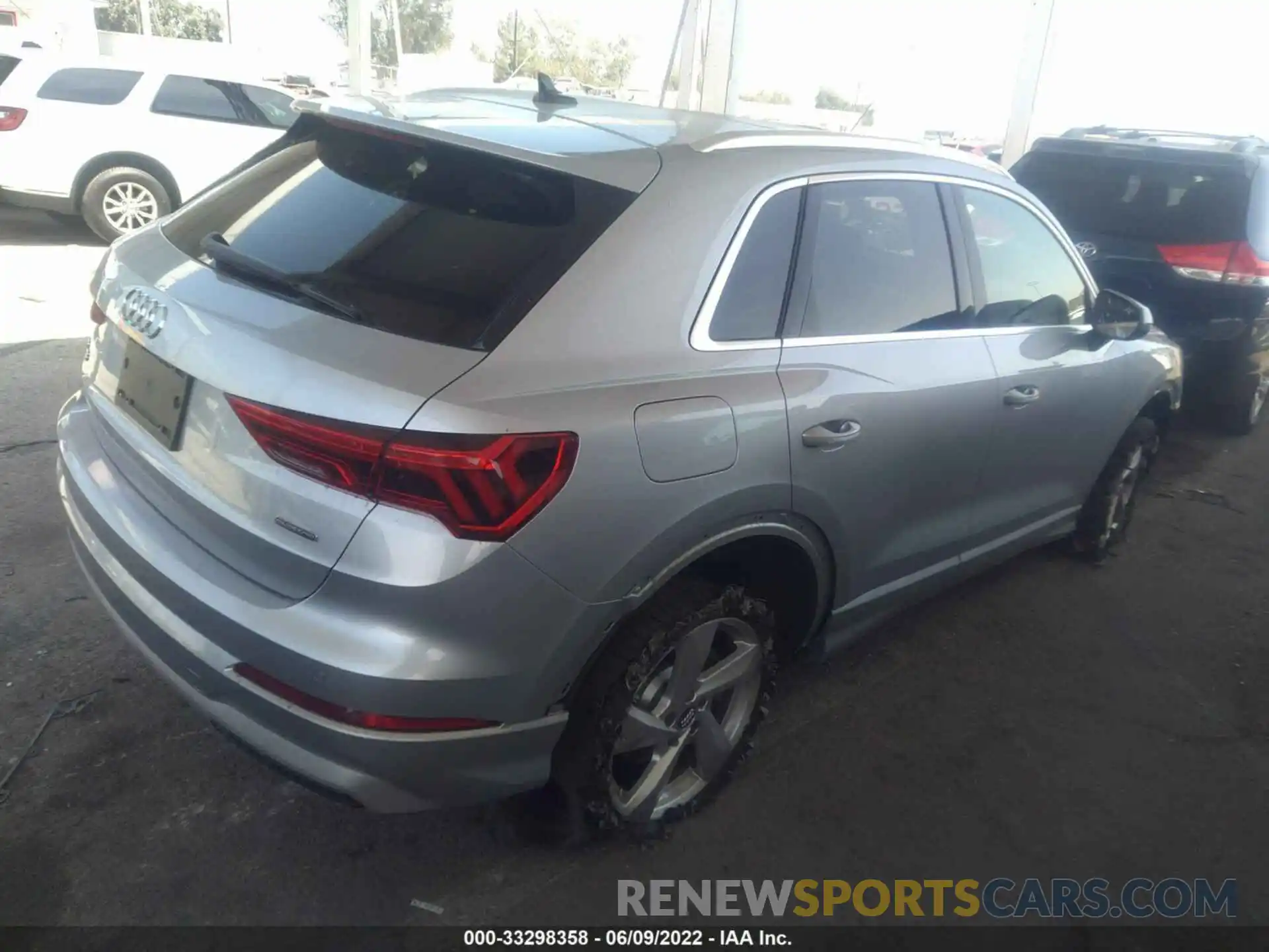 4 Photograph of a damaged car WA1AECF31K1073281 AUDI Q3 2019