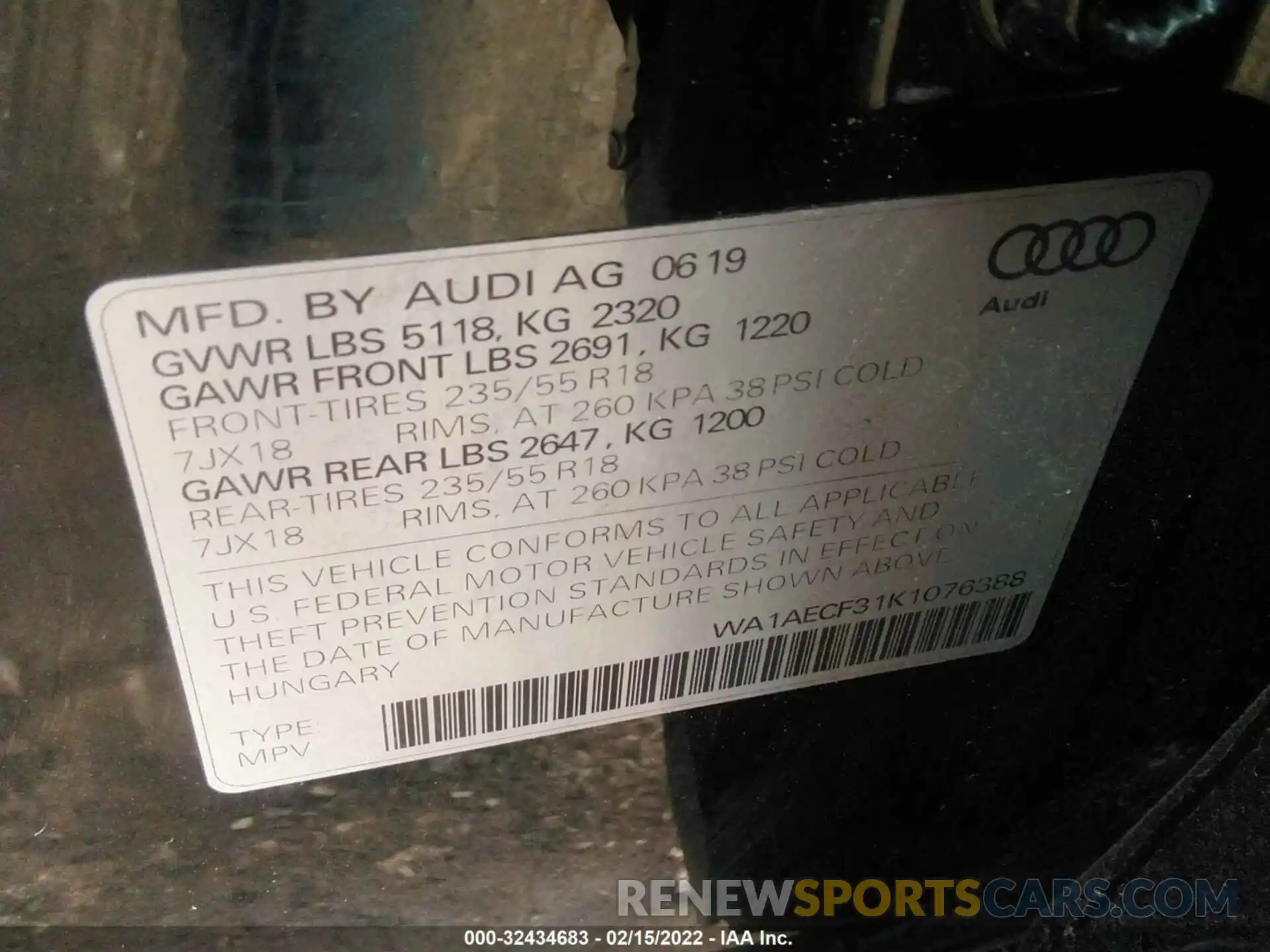 9 Photograph of a damaged car WA1AECF31K1076388 AUDI Q3 2019