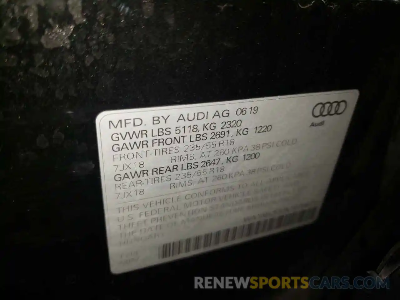 10 Photograph of a damaged car WA1AECF32K1075671 AUDI Q3 2019