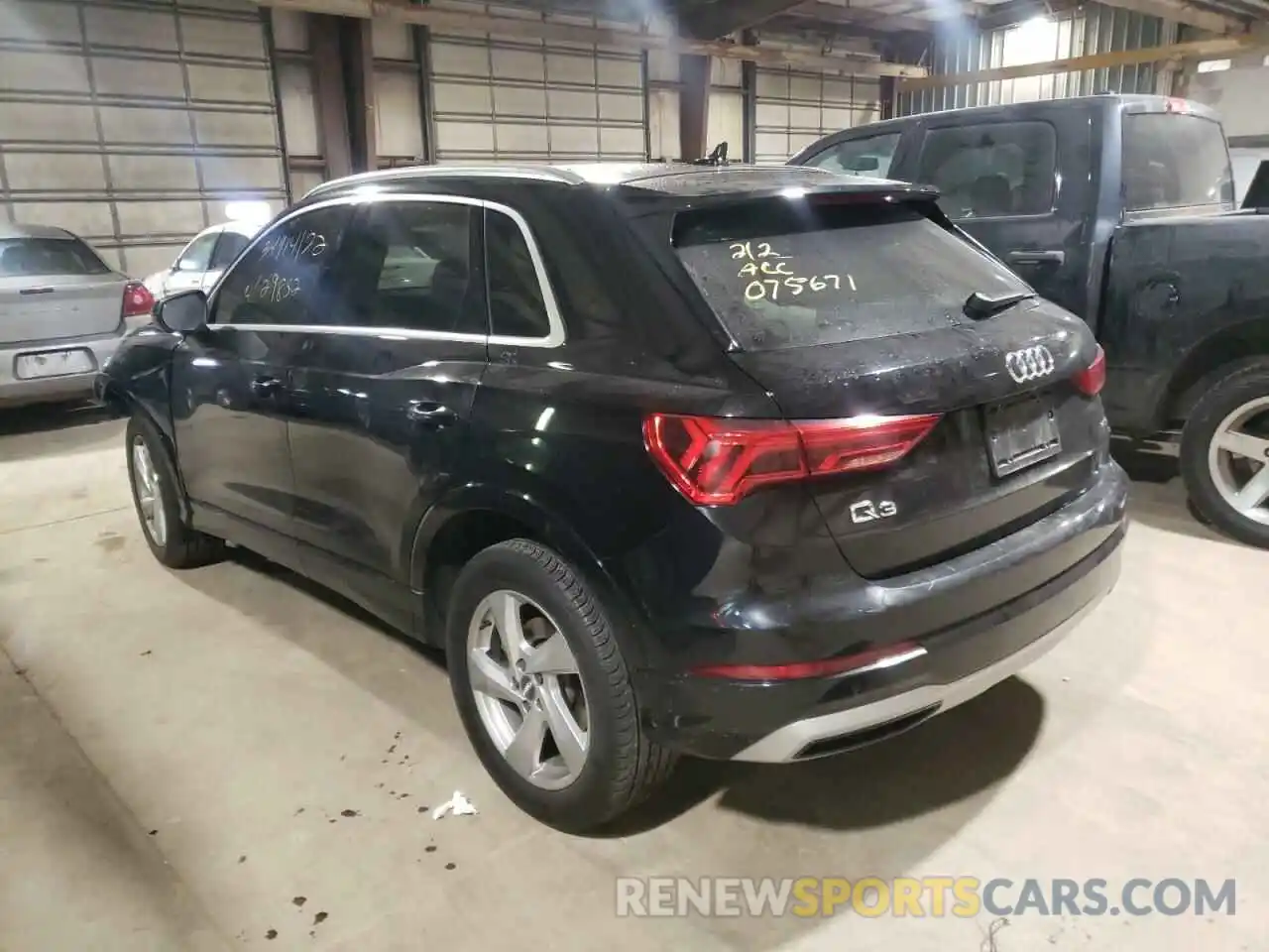 3 Photograph of a damaged car WA1AECF32K1075671 AUDI Q3 2019