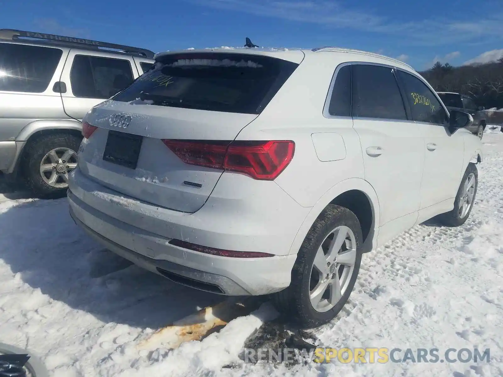 4 Photograph of a damaged car WA1AECF32K1076769 AUDI Q3 2019