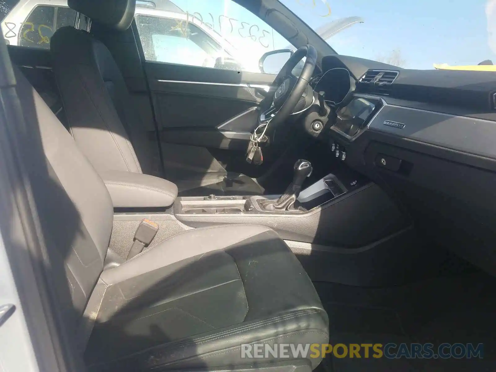 5 Photograph of a damaged car WA1AECF32K1076769 AUDI Q3 2019