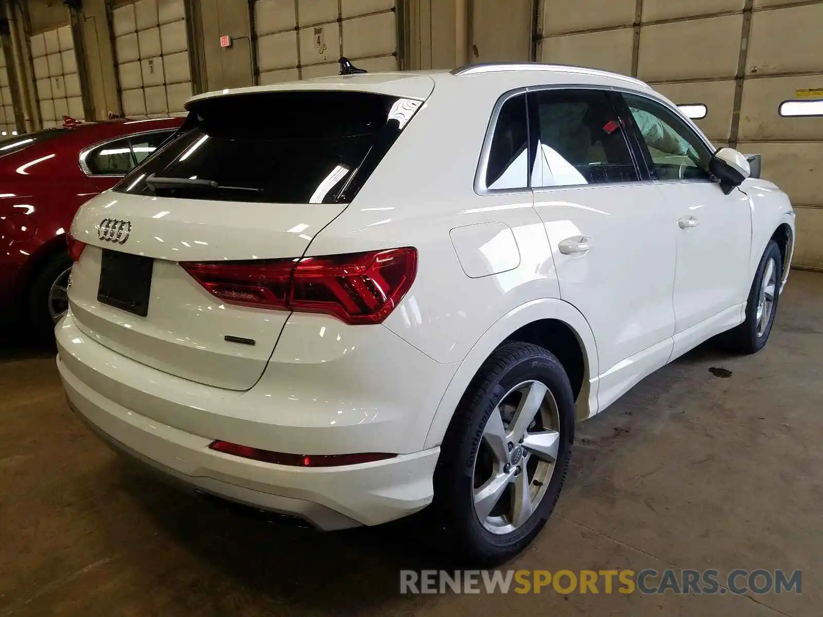 4 Фотография поврежденного автомобиля WA1AECF32K1076982 AUDI Q3 2019