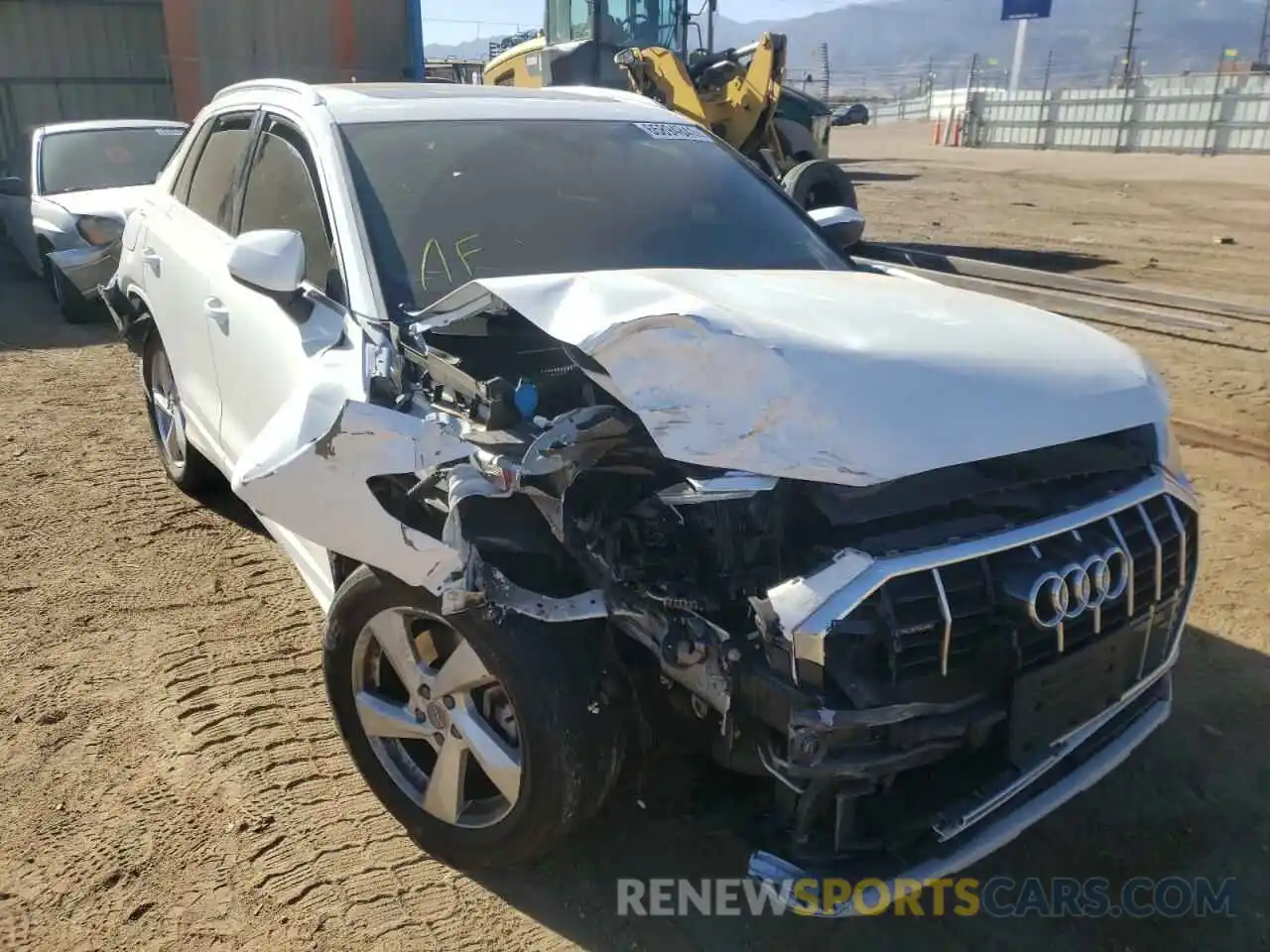 1 Photograph of a damaged car WA1AECF32K1079347 AUDI Q3 2019