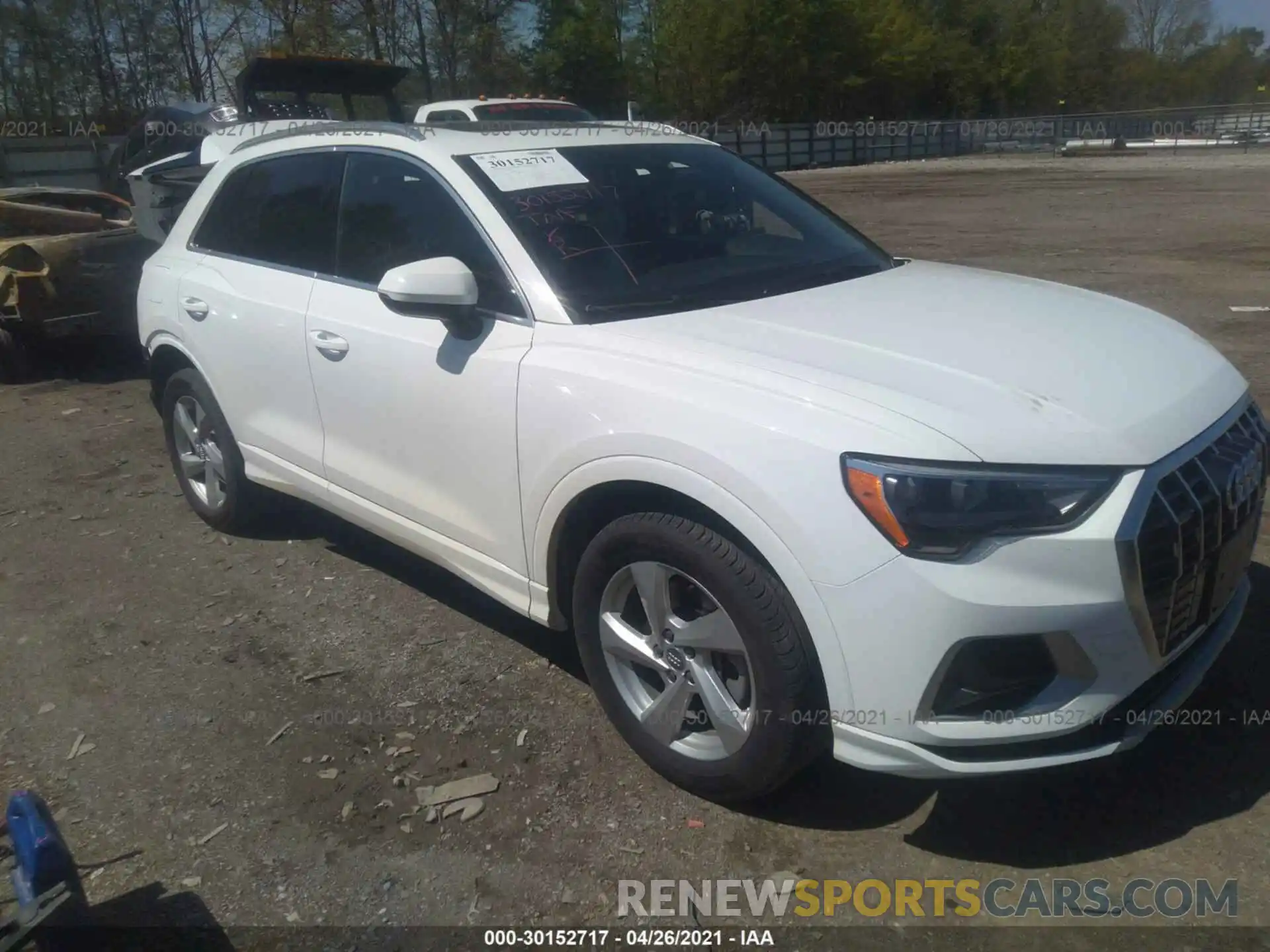 1 Photograph of a damaged car WA1AECF33K1076974 AUDI Q3 2019