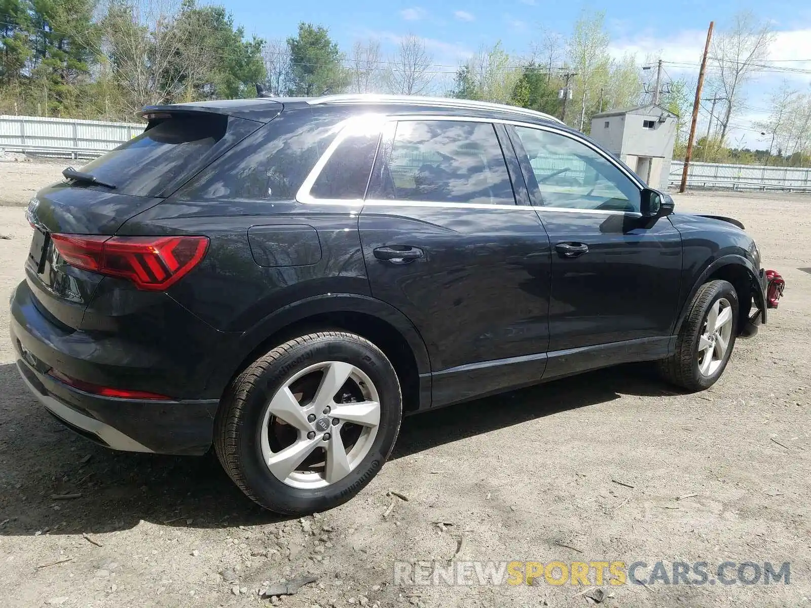 4 Photograph of a damaged car WA1AECF33K1077350 AUDI Q3 2019