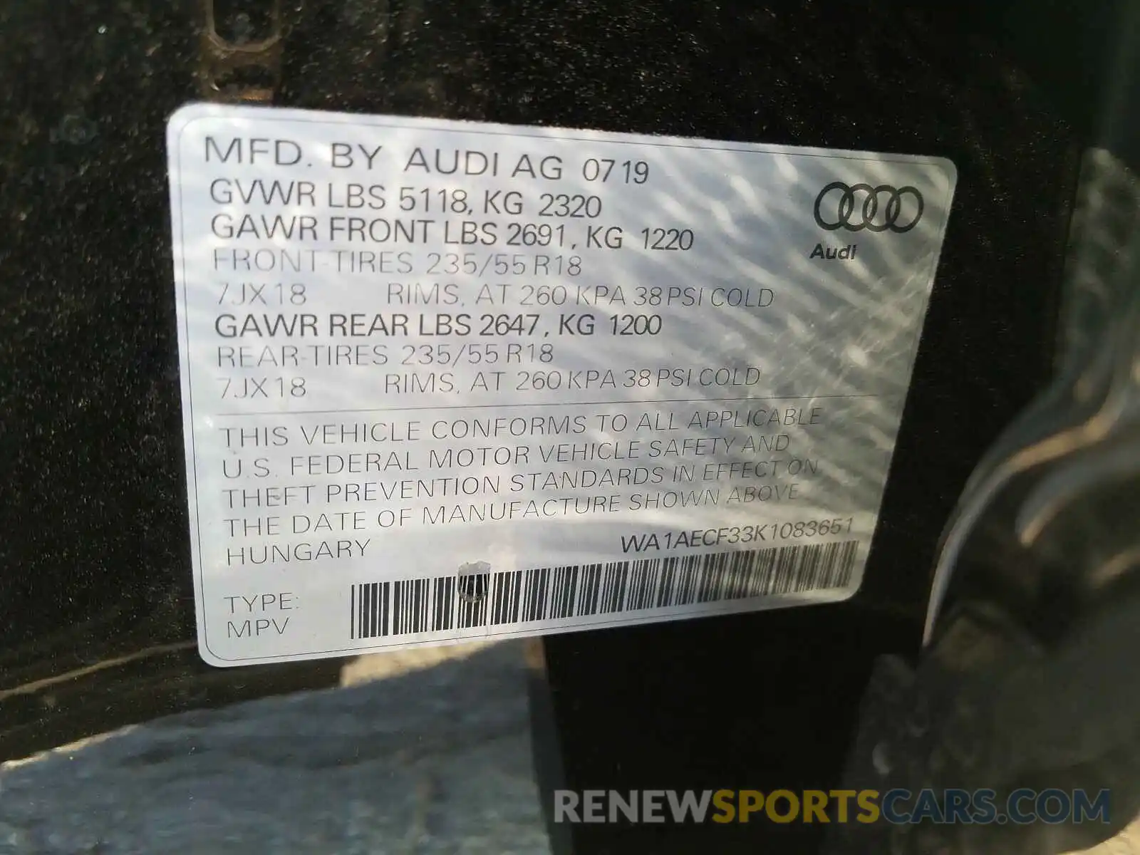 10 Photograph of a damaged car WA1AECF33K1083651 AUDI Q3 2019