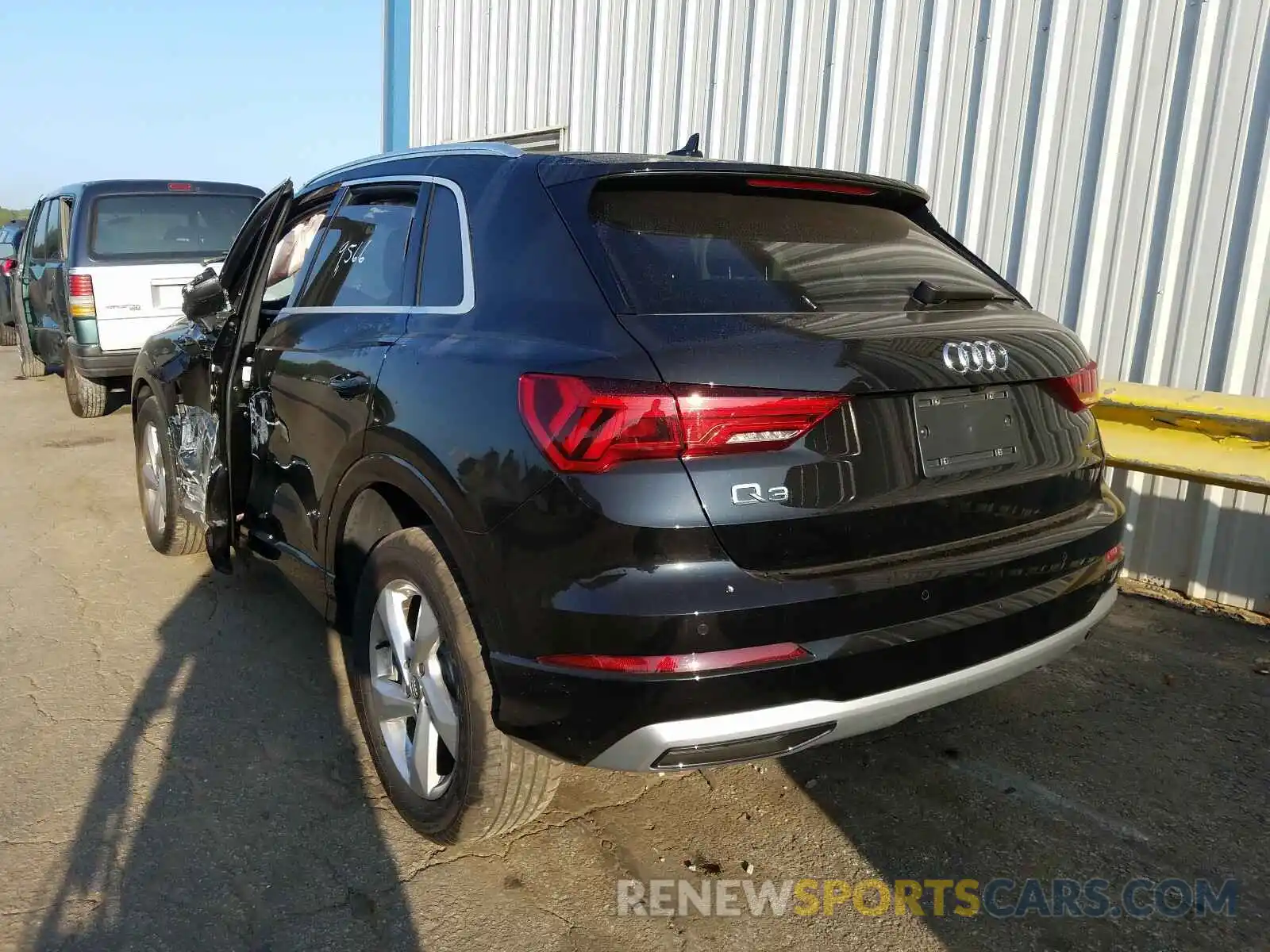 3 Фотография поврежденного автомобиля WA1AECF33K1083651 AUDI Q3 2019