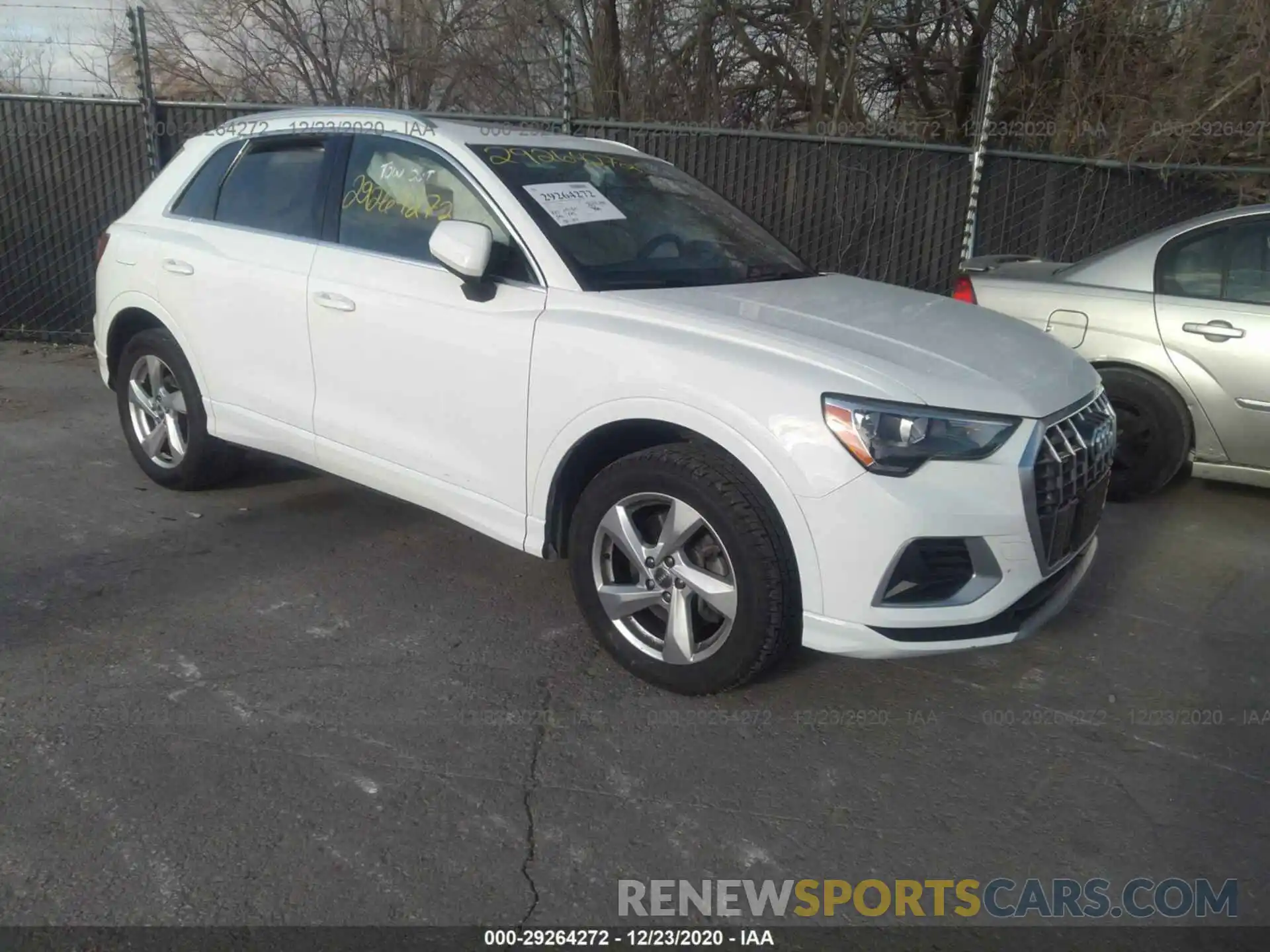 1 Photograph of a damaged car WA1AECF34K1077292 AUDI Q3 2019